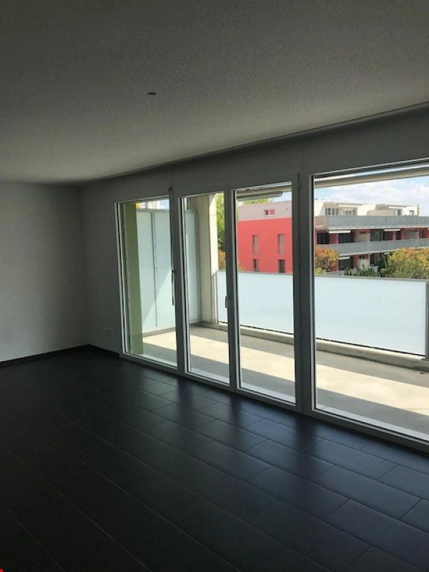 Ampio appartamento di 2,5 locali a Oensingen! - Foto 4 di 10