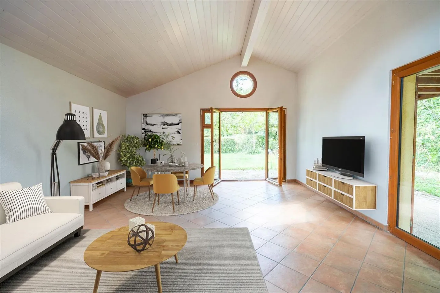 5-room house - Photo 1 of 4