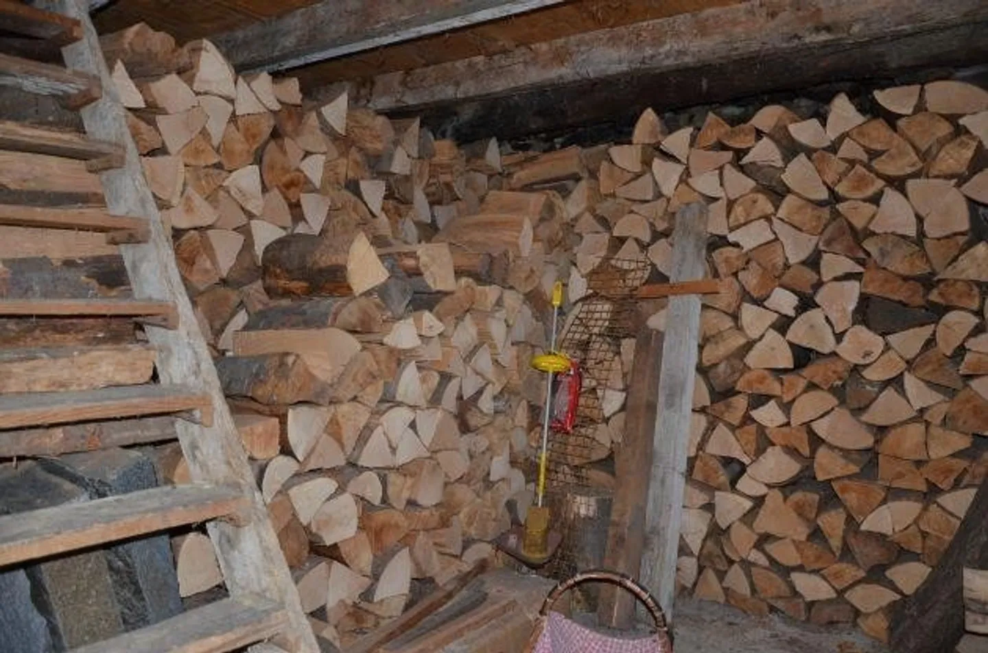 2 Rustic Houses to Renovate in the Village Center - Photo 15 of 21