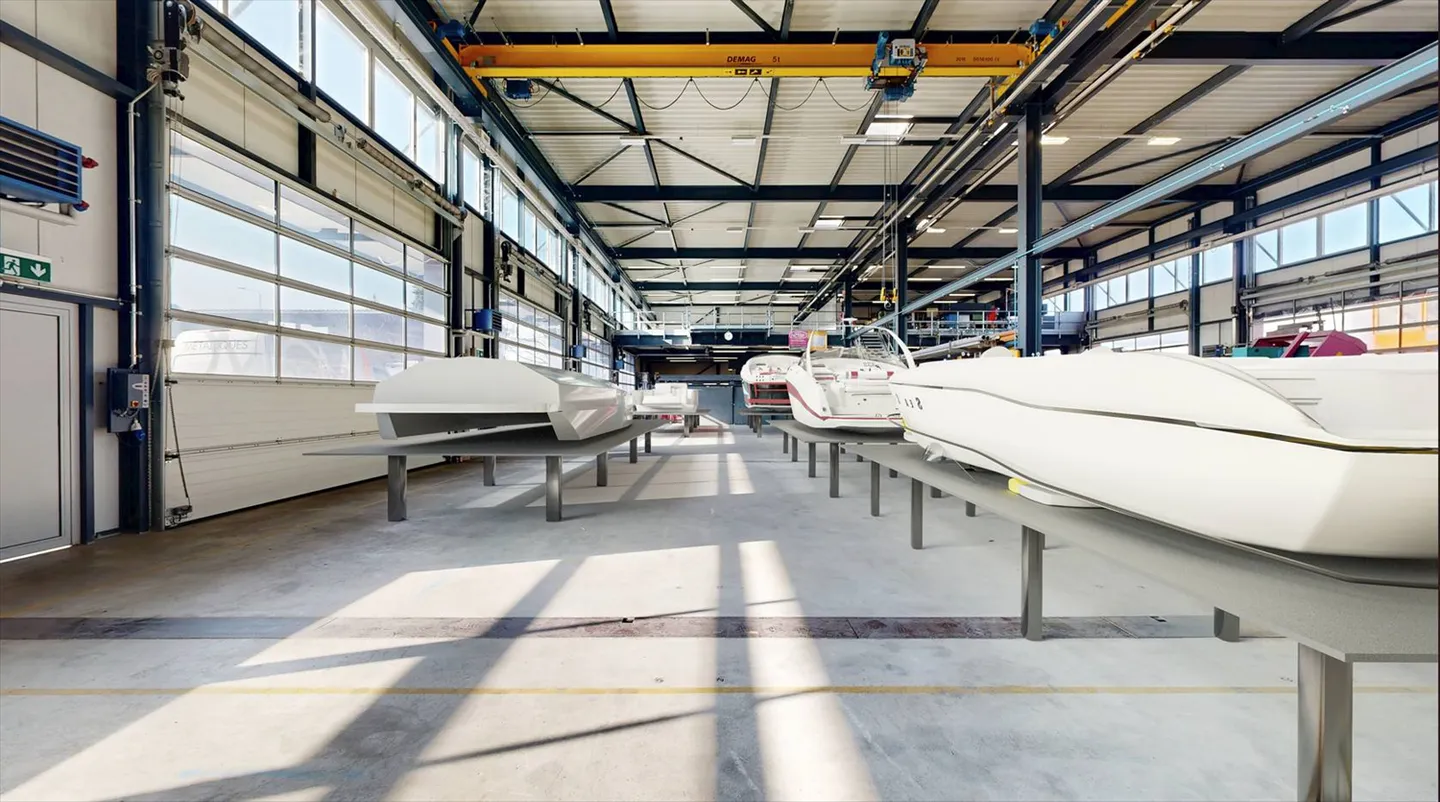 Beautiful industrial space ideally located - Photo 2 of 9