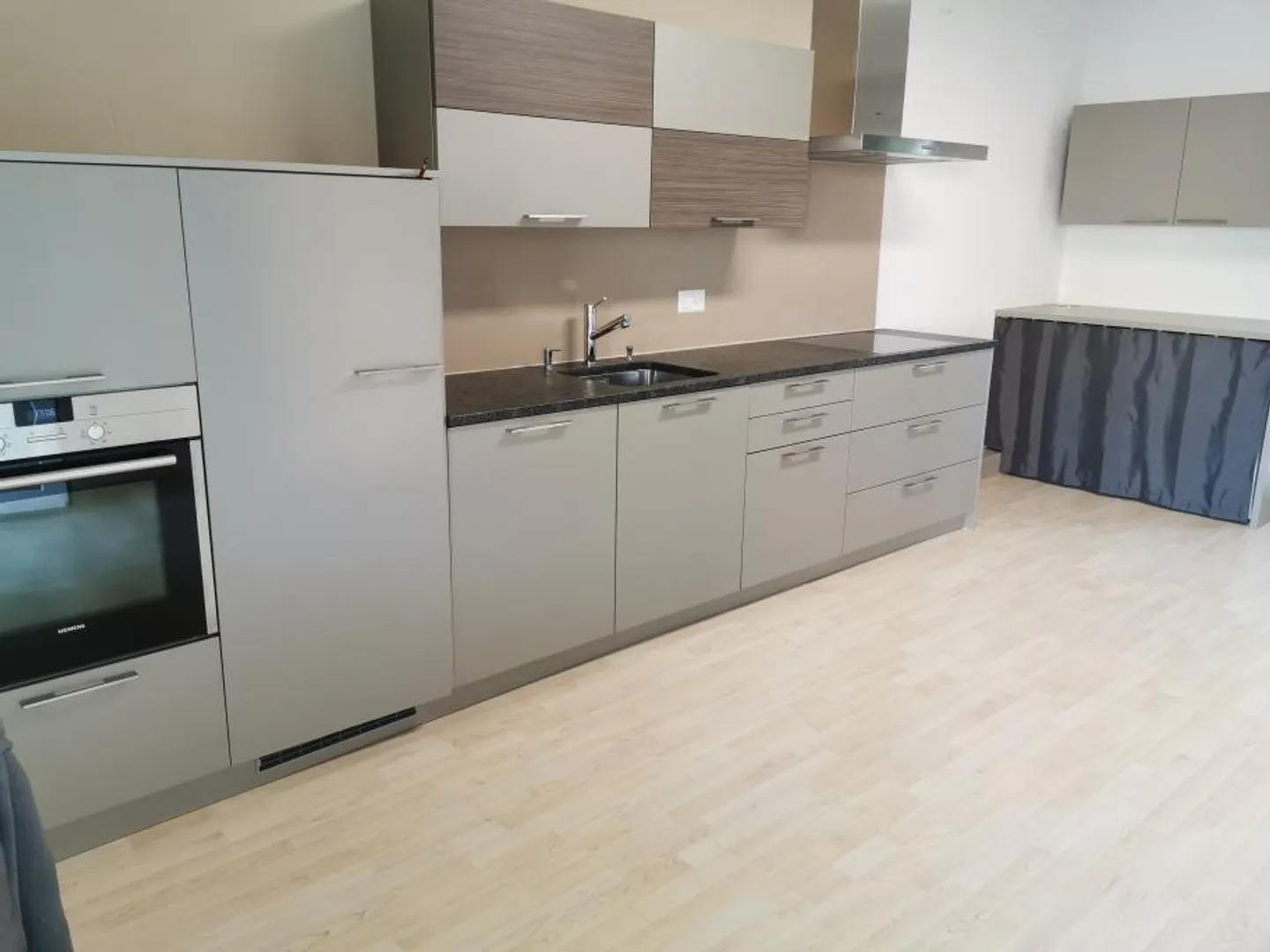 3.5-Room Apartment | 110m² | CHF 2040.– incl. utilities & parking from 01.06. - Photo 6 of 19