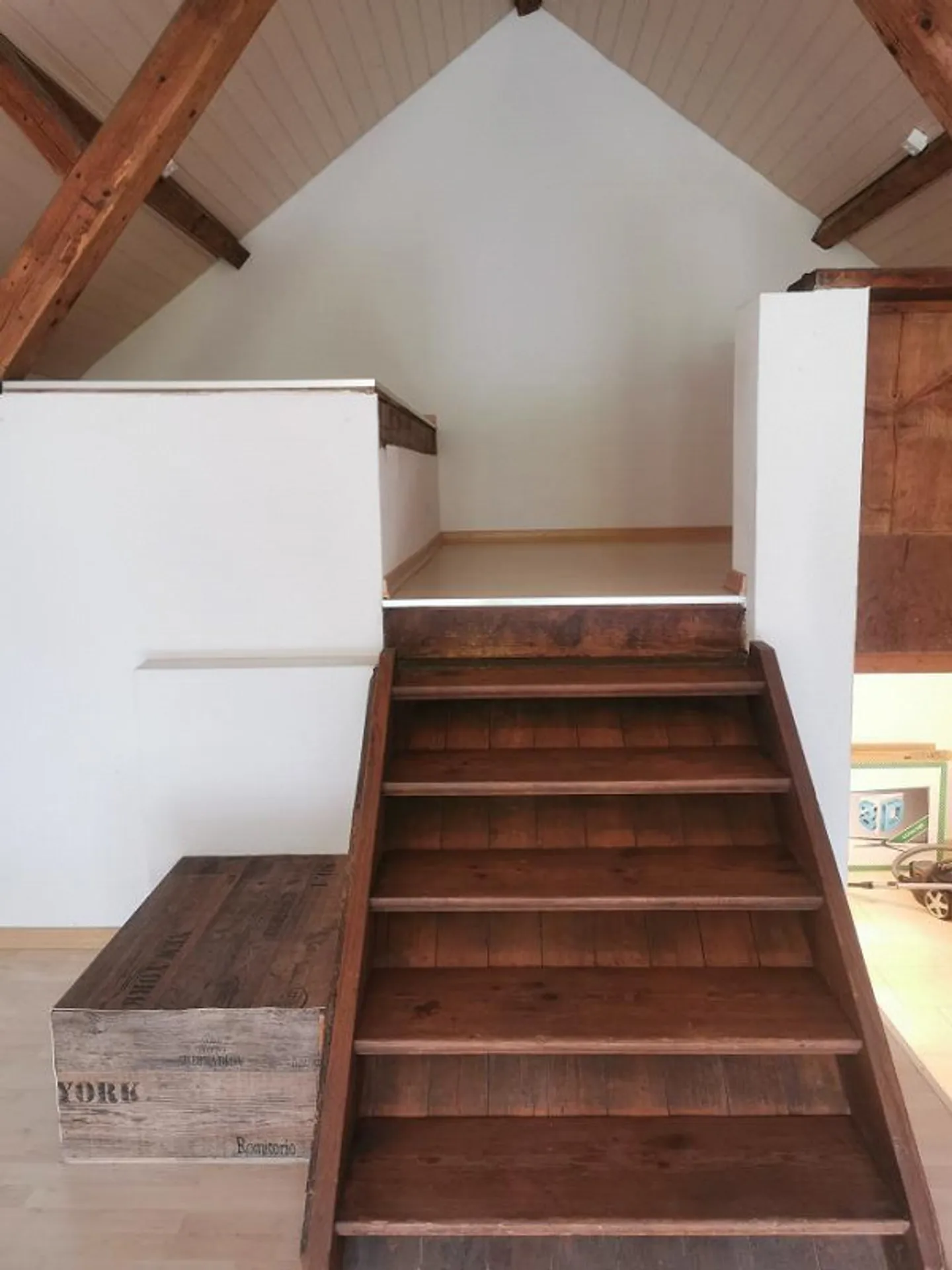 3.5-Room Apartment | 110m² | CHF 2040.– incl. utilities & parking from 01.06. - Photo 12 of 19