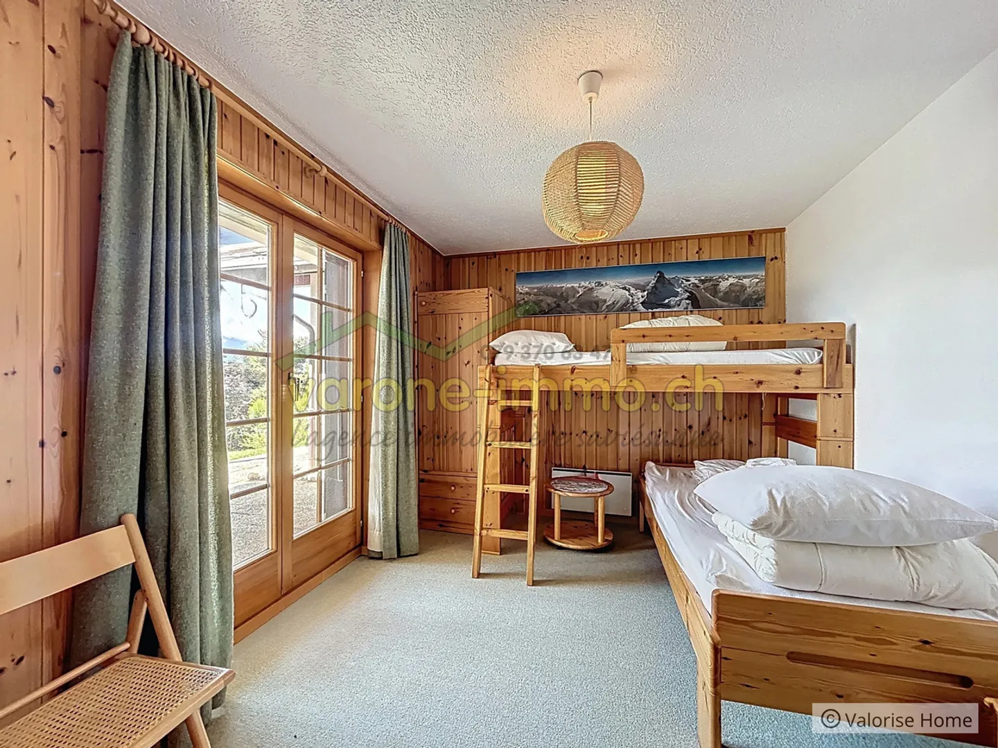 À Vendre - Charmant Chalet de 6 Pièces avec Piscine à Savièse - Photo 8 sur 17