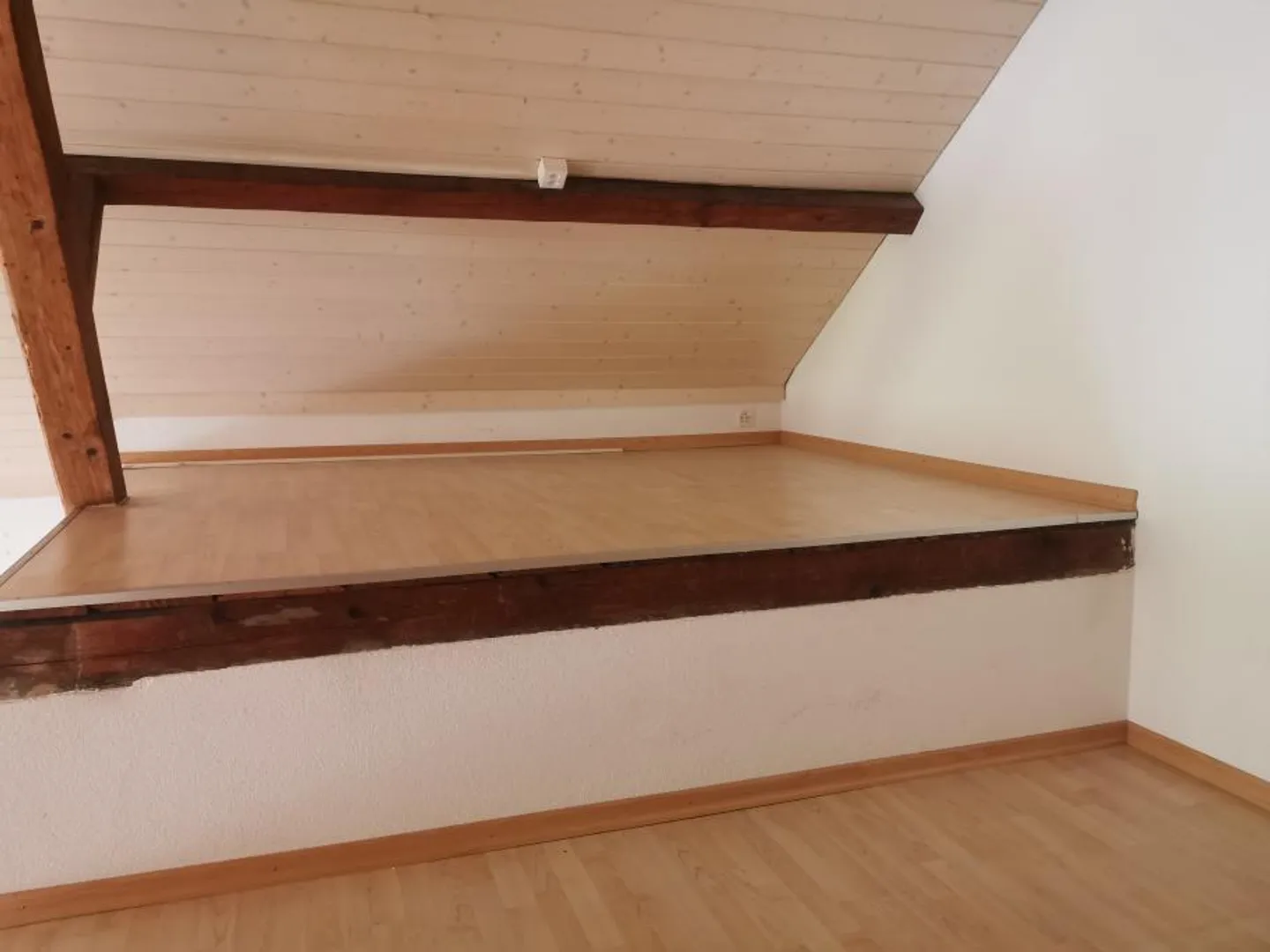 3.5-Room Apartment | 110m² | CHF 2040.– incl. utilities & parking from 01.06. - Photo 11 of 19