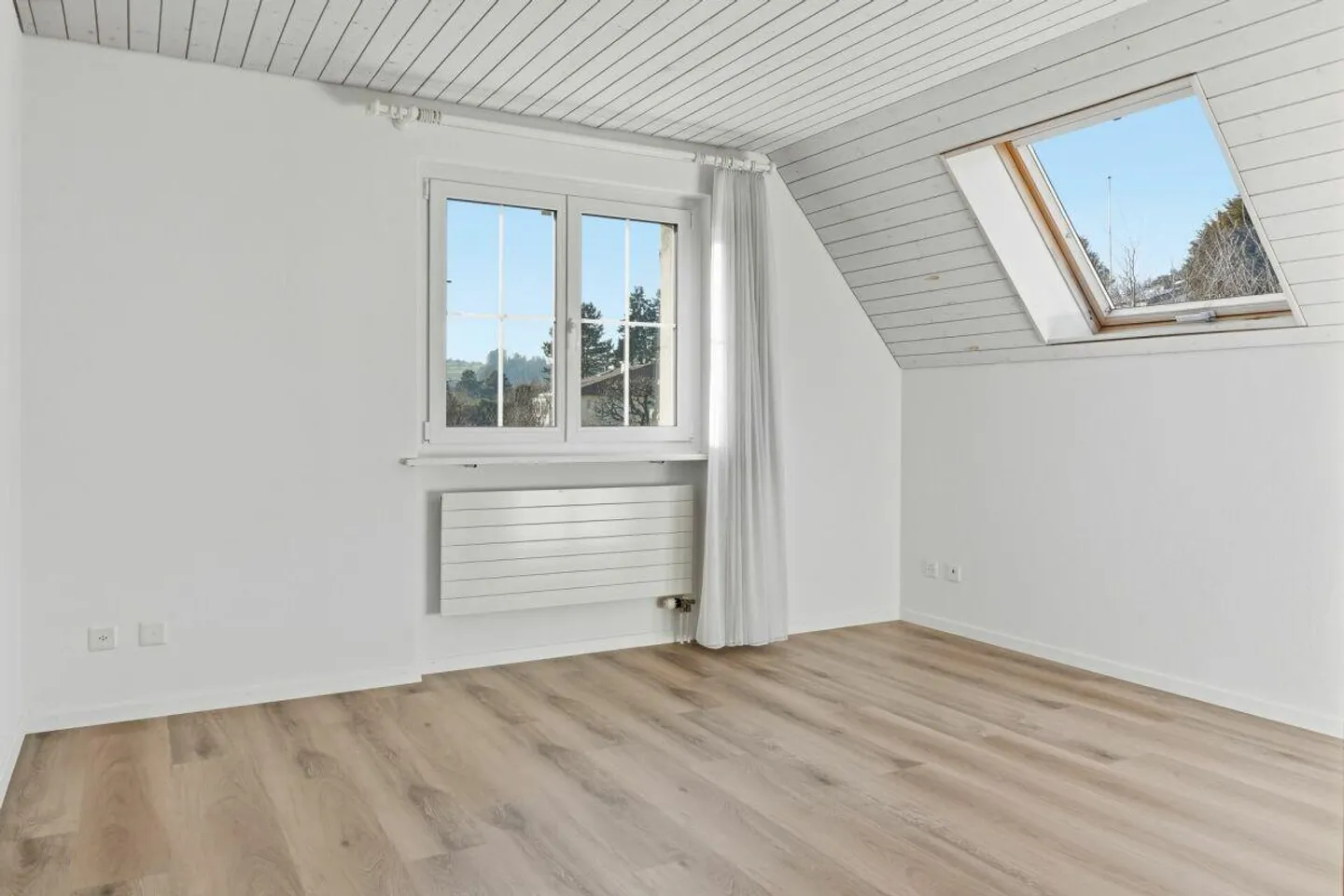 Spacious Single-Family Home with Large Garden - Photo 13 of 24