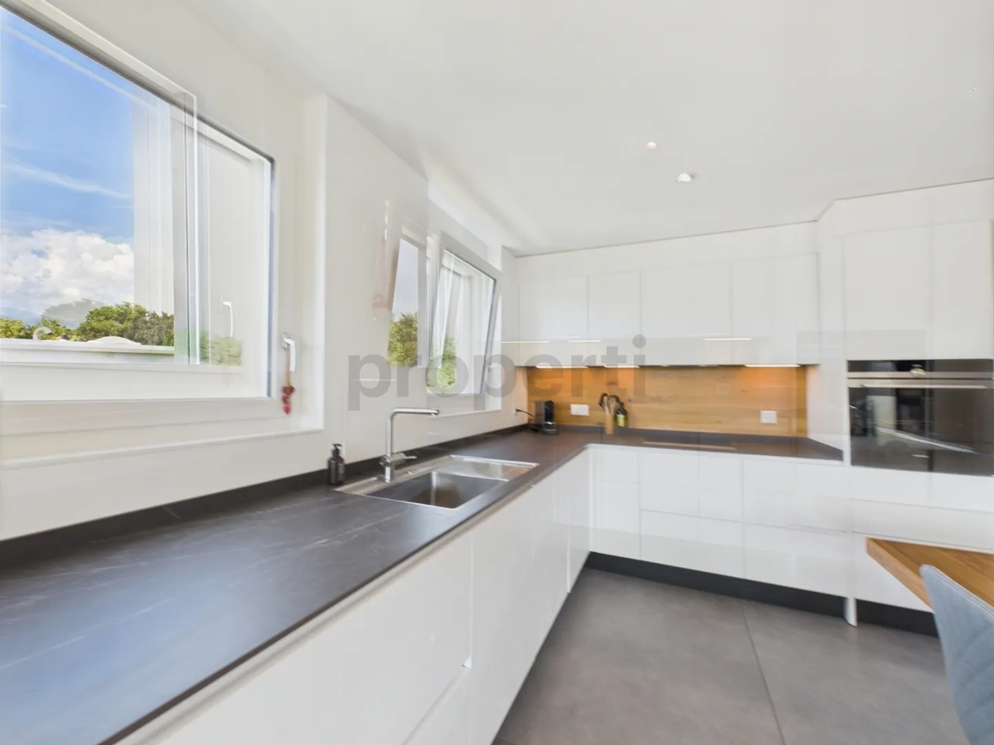 Bel appartement de 3,5 pièces à Pazzallo, TI - Photo 4 sur 12