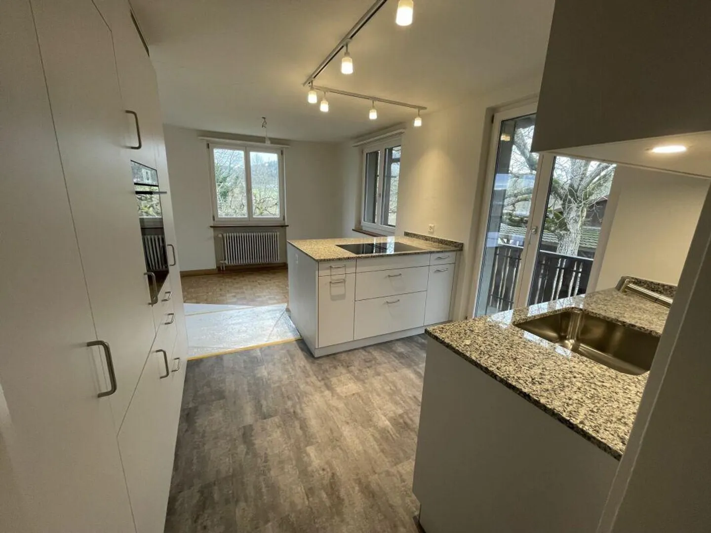 Appartamento 4.5 stanze in elegante casa unifamiliare a Winterthur-Wülflingen - Foto 5 di 14