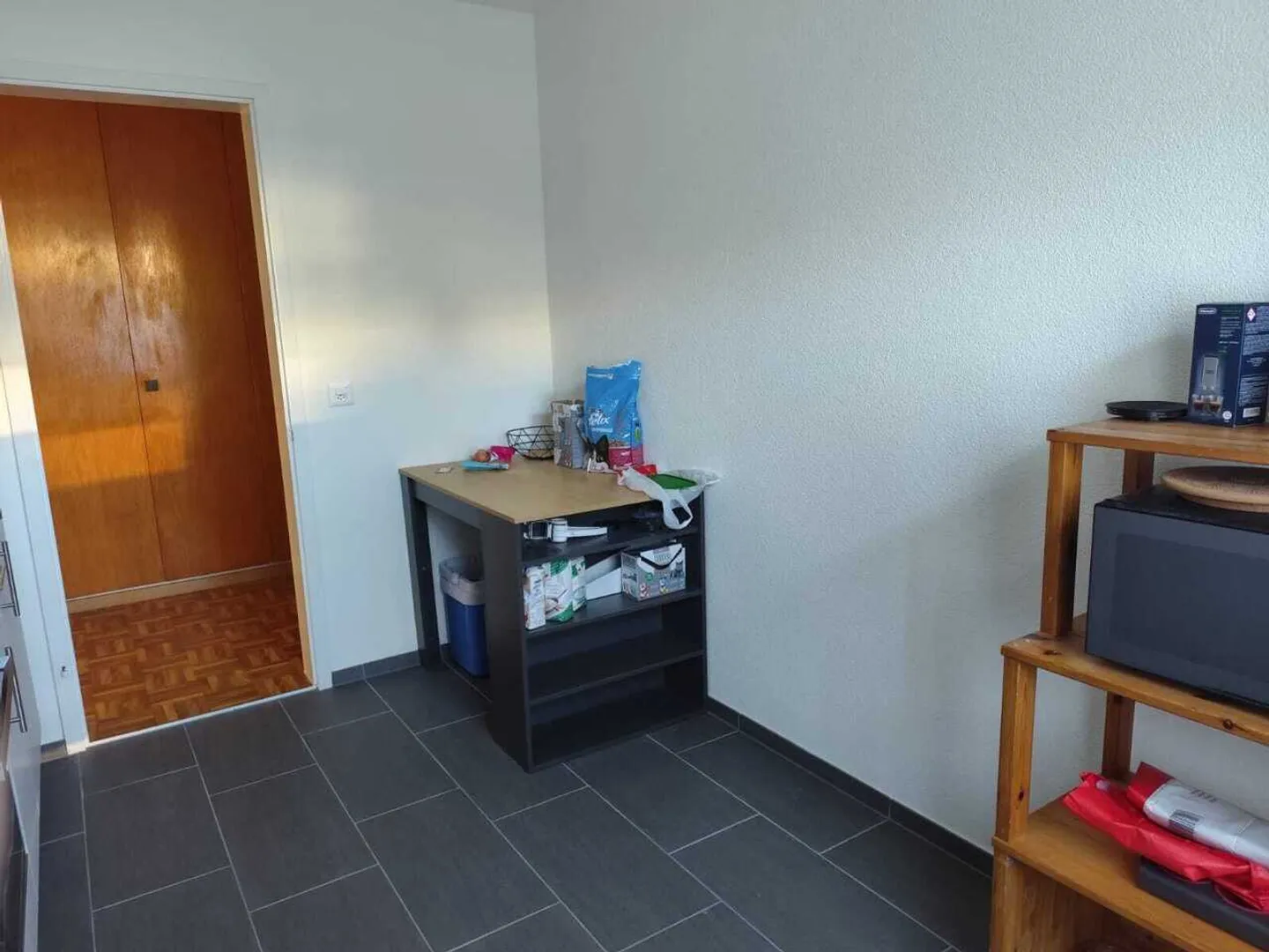 Sonnige 4-Zimmerwohnung mit Garten, renoviert - Foto 2 von 12