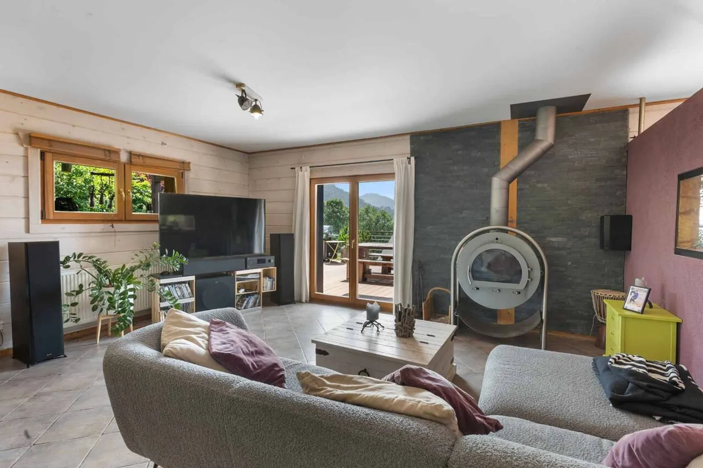 Charming chalet for sale in Châtel-Saint-Denis - Photo 7 of 10