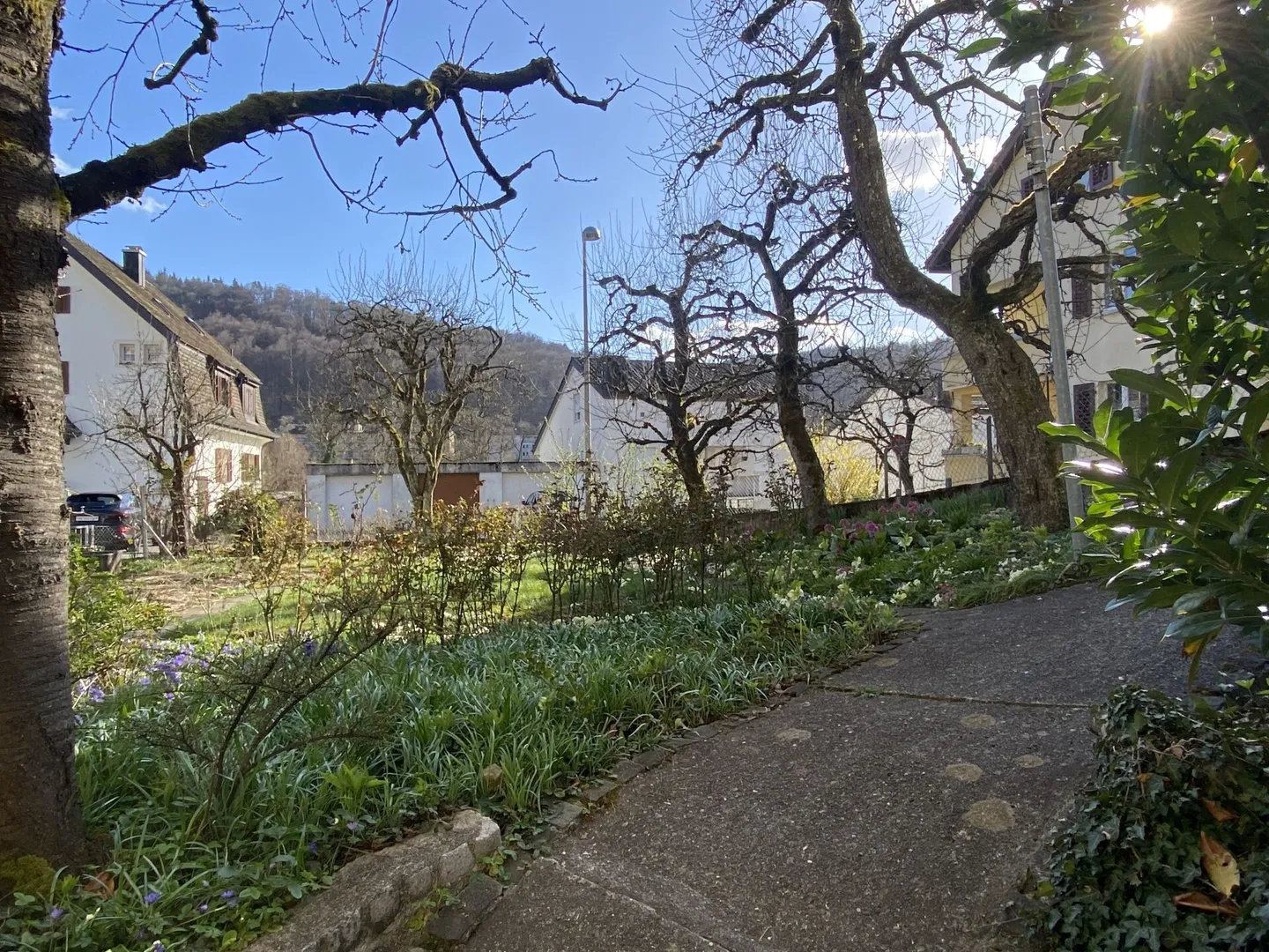 Single-family house with seating areas, balcony, garage - Photo 4 of 13