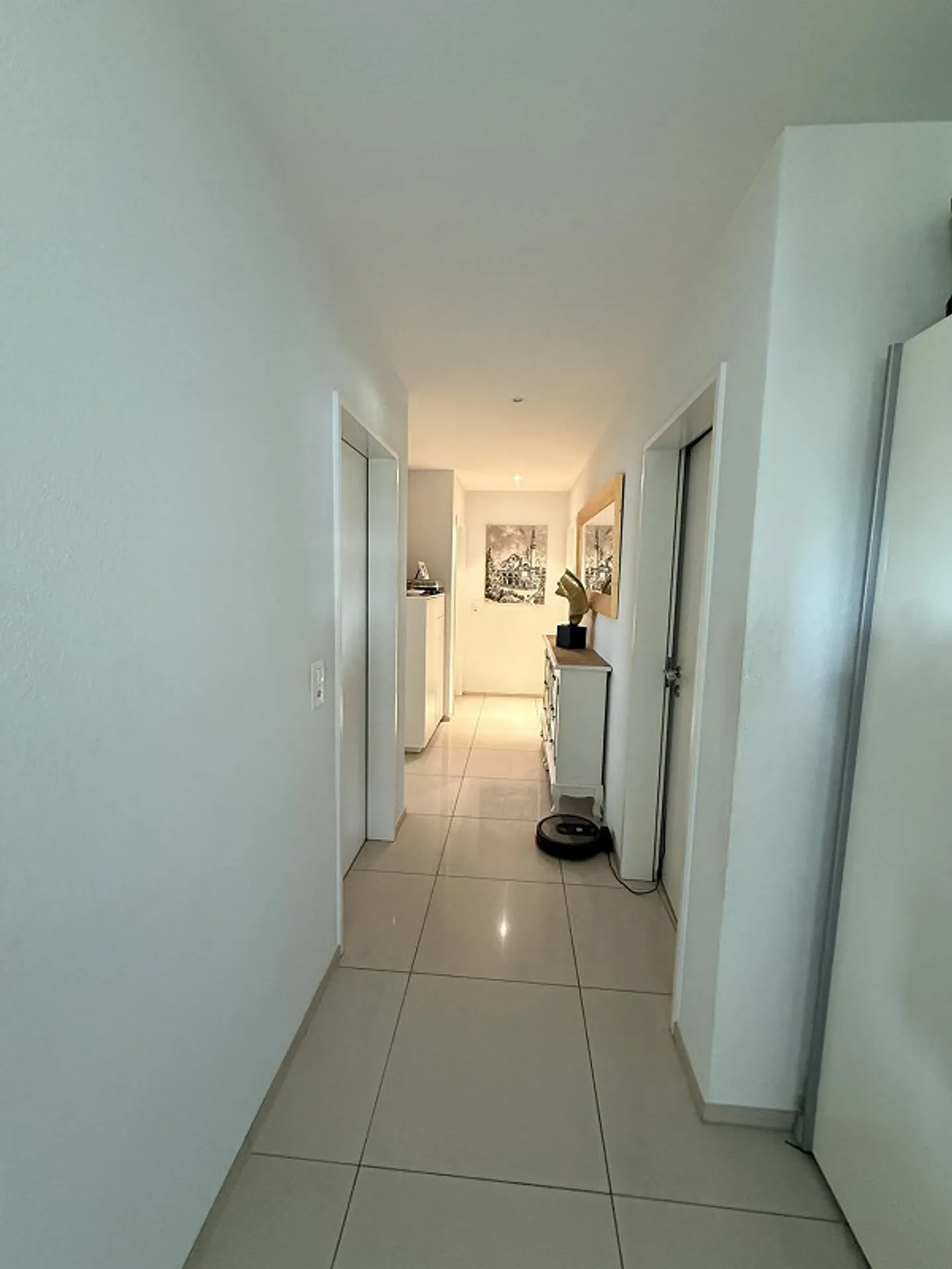 Appartamento esclusivo di 4,5 stanze con terrazza nel cuore di Oftringen - Foto 4 di 13