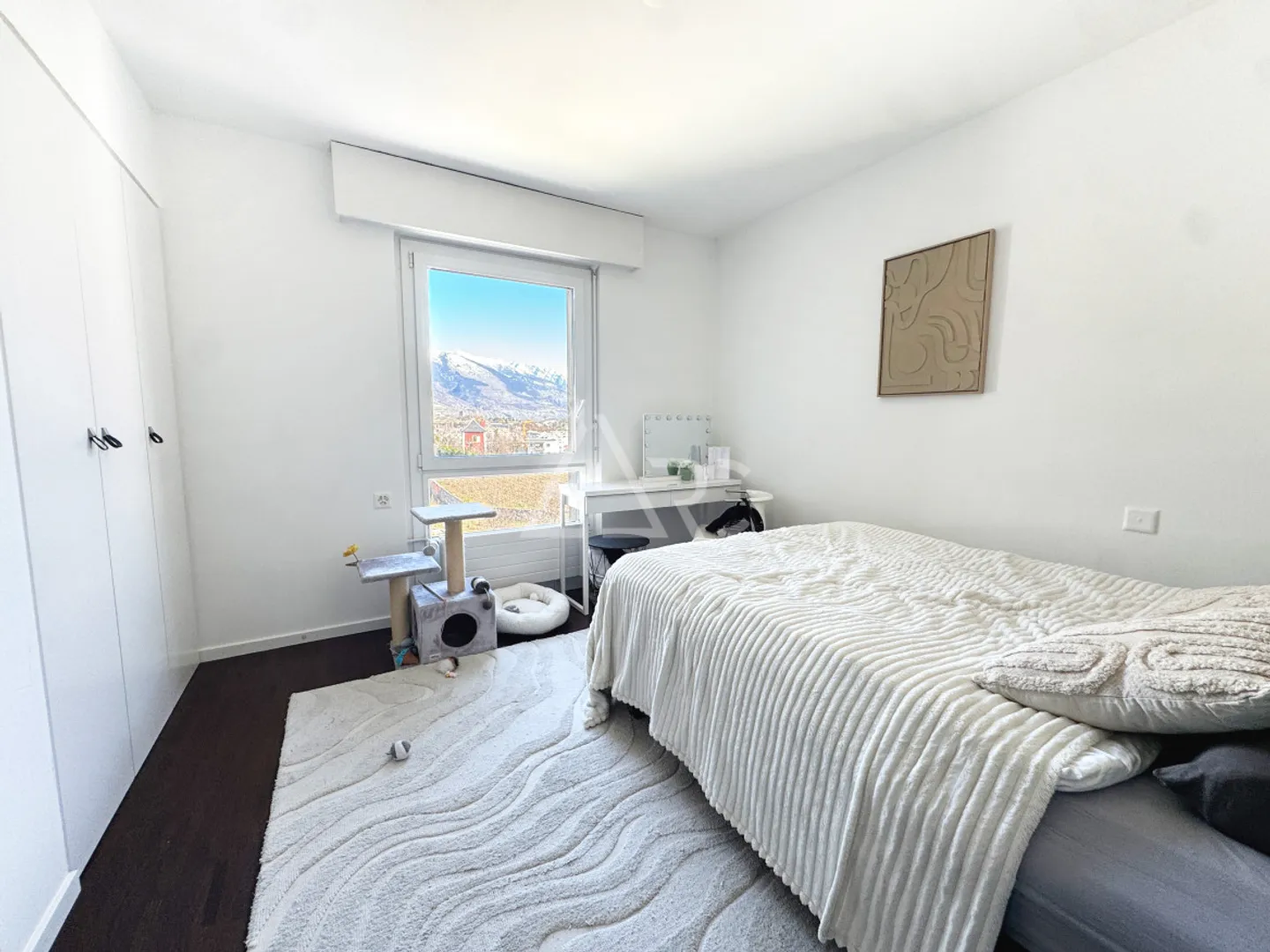 DUPLEX D'UNE BEAUTÉ EXTRAORDINAIRE AVEC 8,5 CHAMBRES, ASCENSEURS PRIVÉS ET VUE PANORAMIQUE À SIERRE - Photo 12 sur 12