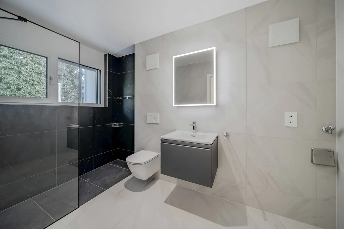 Penthouse mit 3,5 Zimmern und Panoramablick - Foto 6 von 9