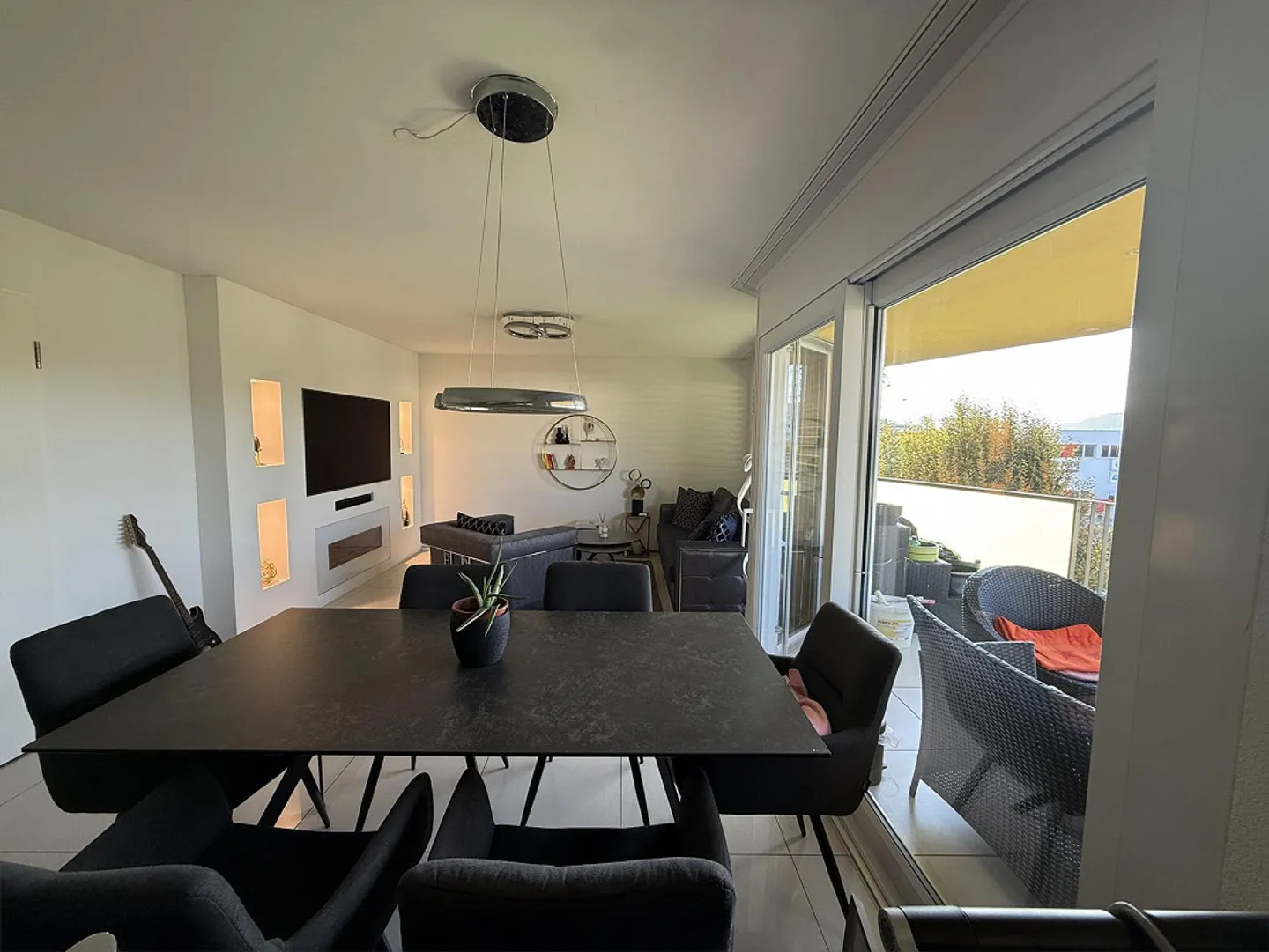 Appartamento esclusivo di 4,5 stanze con terrazza nel cuore di Oftringen - Foto 1 di 13