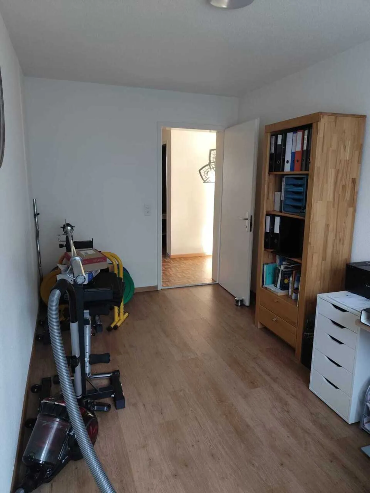 Sonnige 4-Zimmerwohnung mit Garten, renoviert - Foto 9 von 12