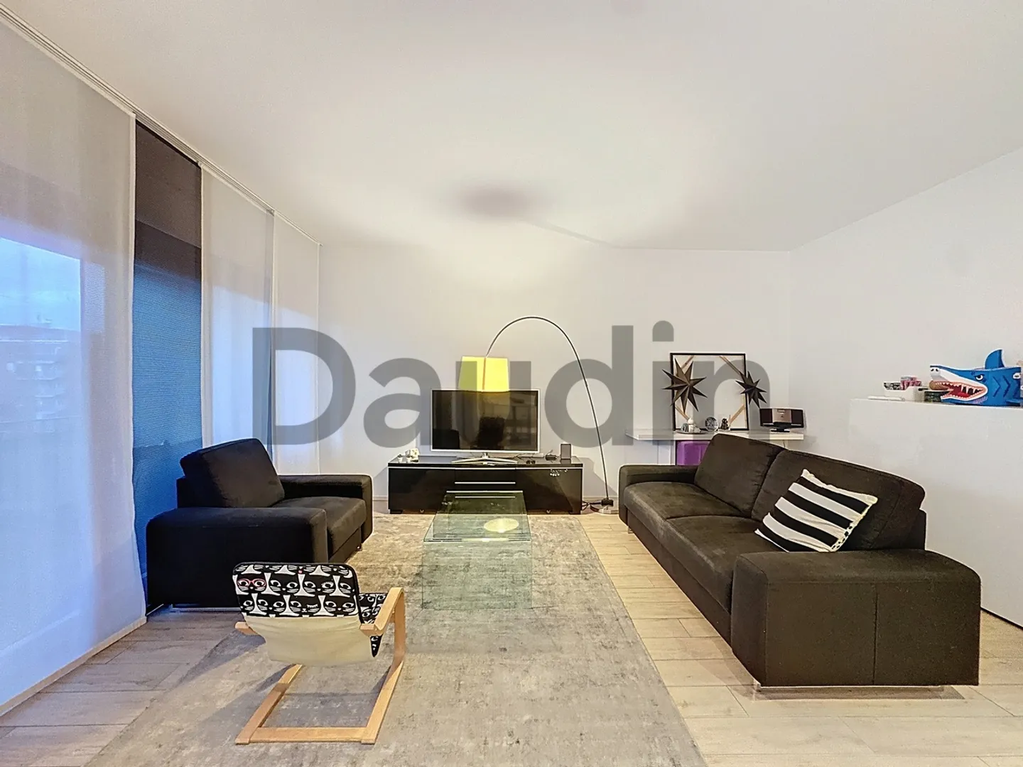 Appartement avec 5 pièces au cœur des Vergers - Photo 2 sur 7