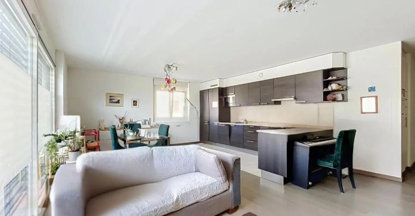 Appartement de charme dans un cadre paisible - Photo 3 sur 13