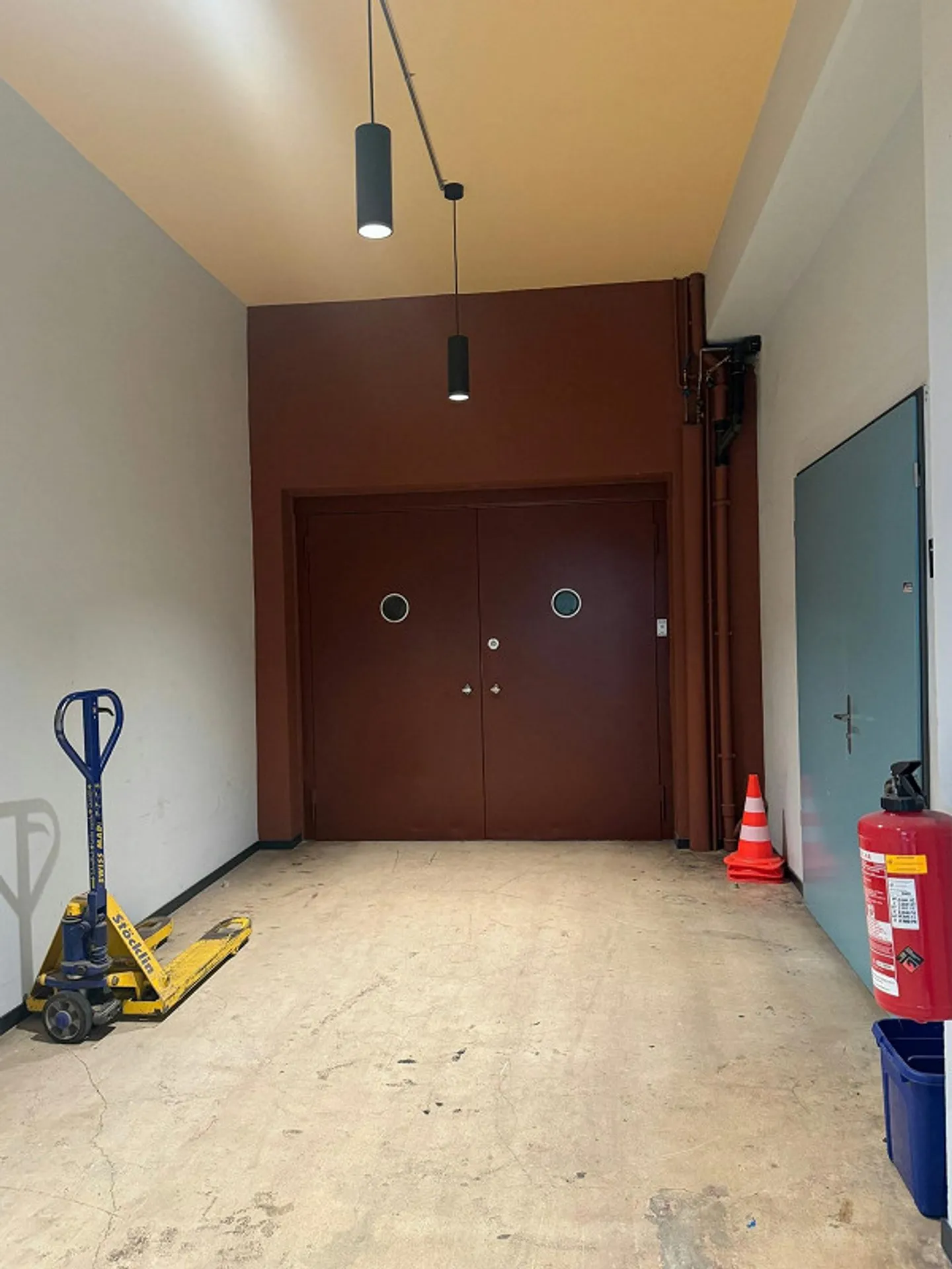 Industrial Gewerbefläche in Birsfelden - Gewerbe/Büro und Lager unter einem Dach! - Foto 5 von 13