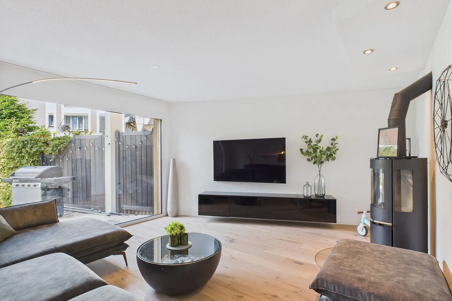 LIVING LIKE IN A HOUSE: MAISONETTE WITH PRIVATE GARDEN - Photo 2 of 5