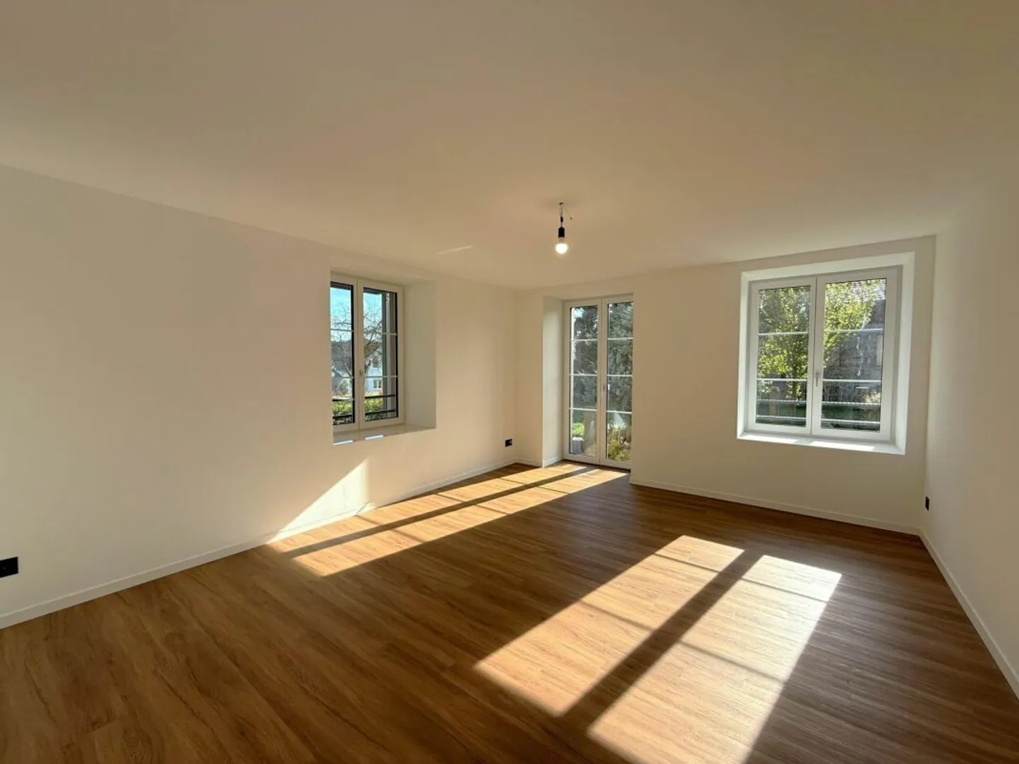 Moderne 5.5-Zimmer-Wohnung mit Garten - stilvolles Wohnen in Affeltrangen - Foto 6 von 9