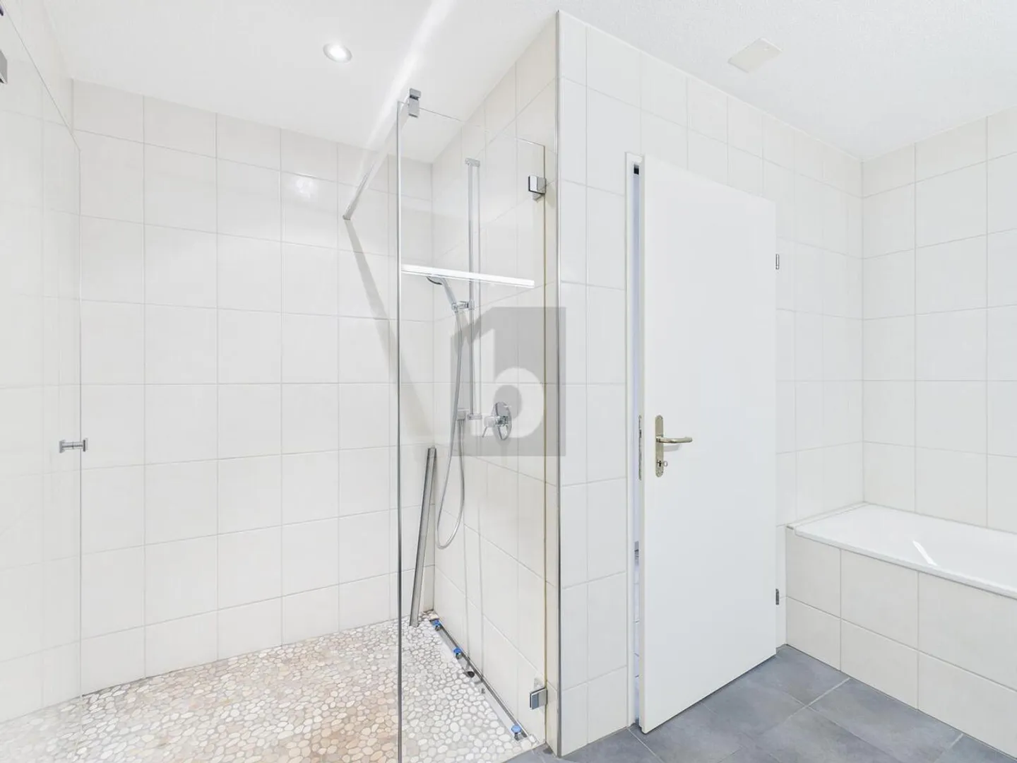 Appartement Charmant avec Balcon - Photo 4 sur 6