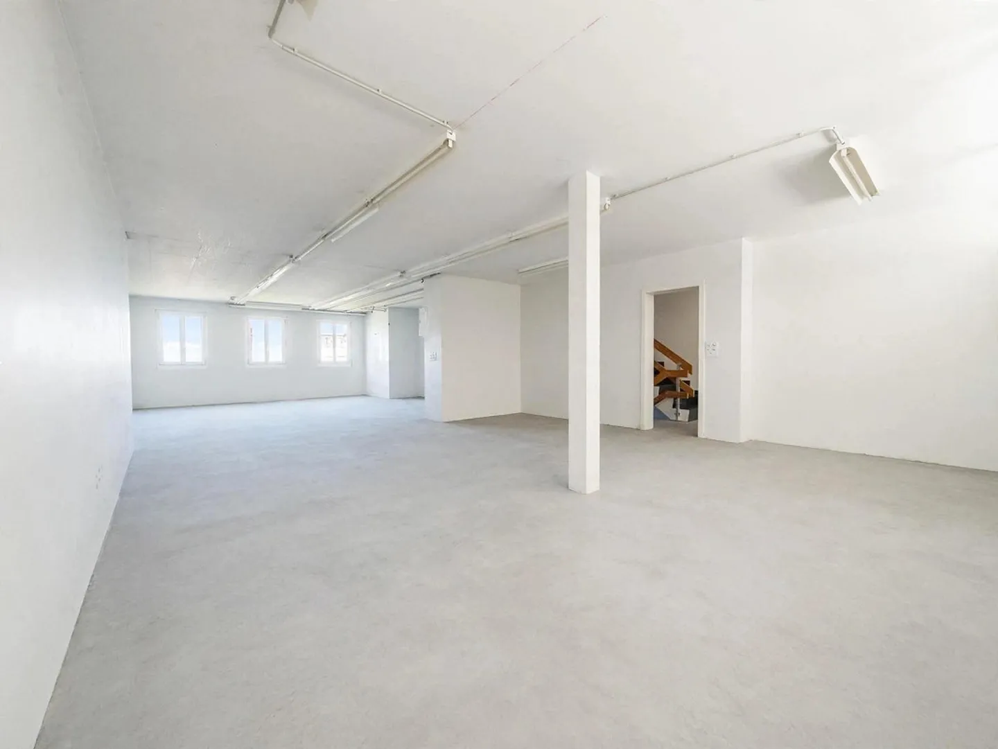 Atelier - Office Space / Plenty of Room for Your Business Idea - Photo 3 of 8