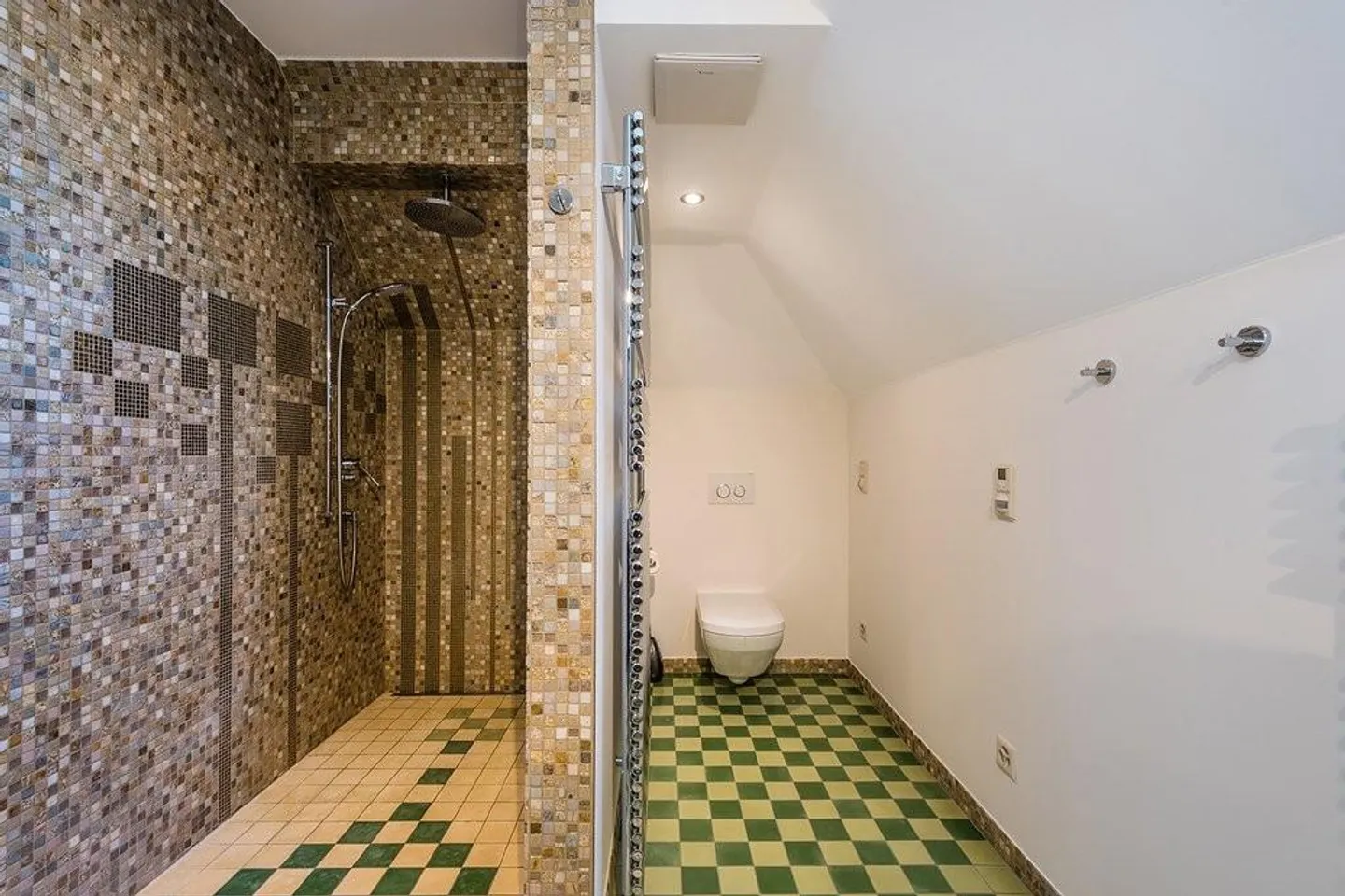 Oggetto di passione al Rosenberg, Villa EFH - Foto 5 di 11