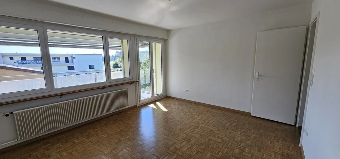 Modern Cooperative Apartment - Photo 5 of 7