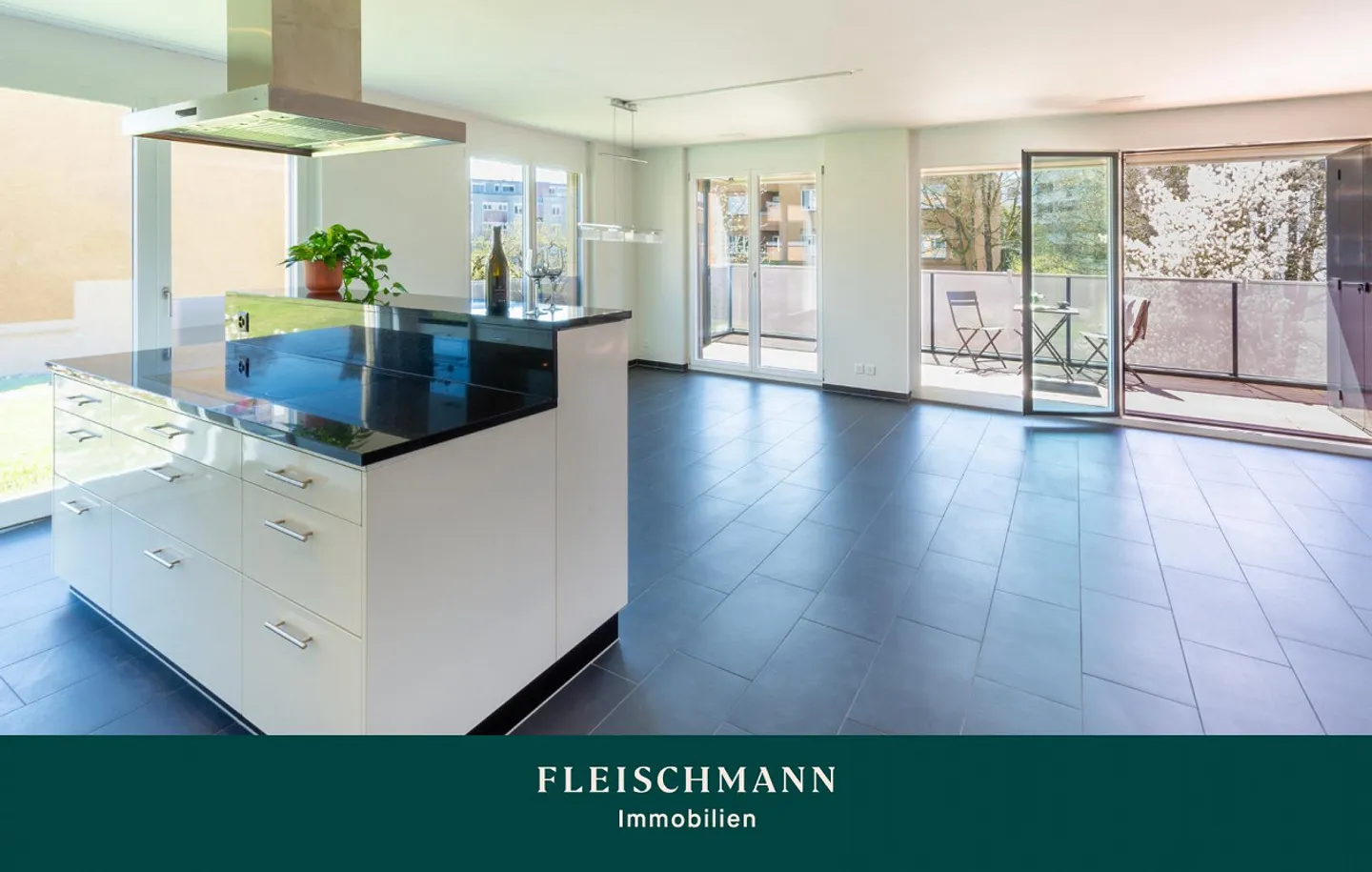 Bright modern apartment in a quiet central location - Photo 1 of 17