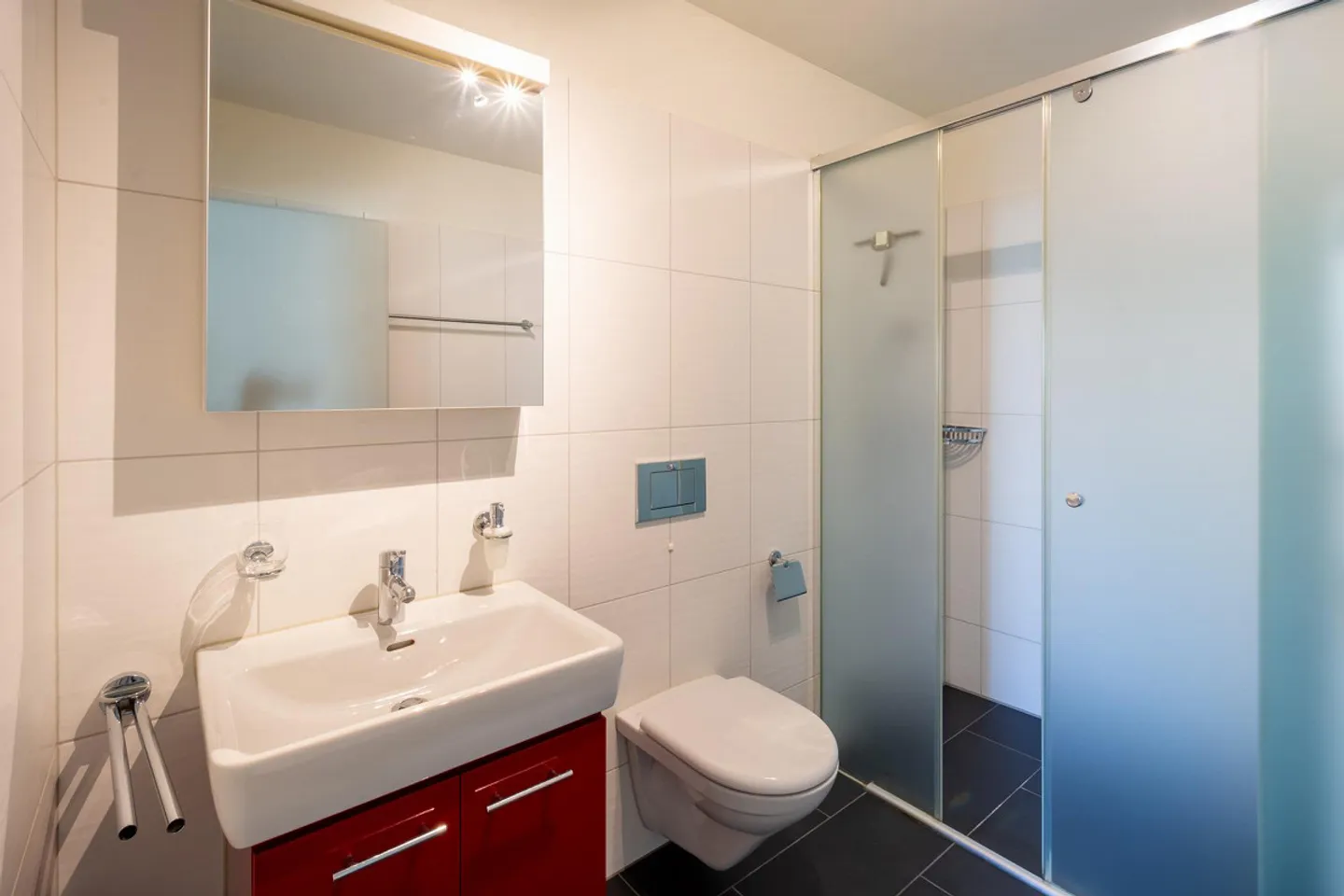 Bright modern apartment in a quiet central location - Photo 15 of 17