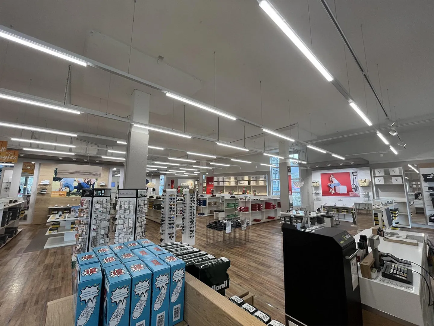 Espace de vente attrayant, directement sur l'autoroute à Dierikon LU - Photo 6 sur 13