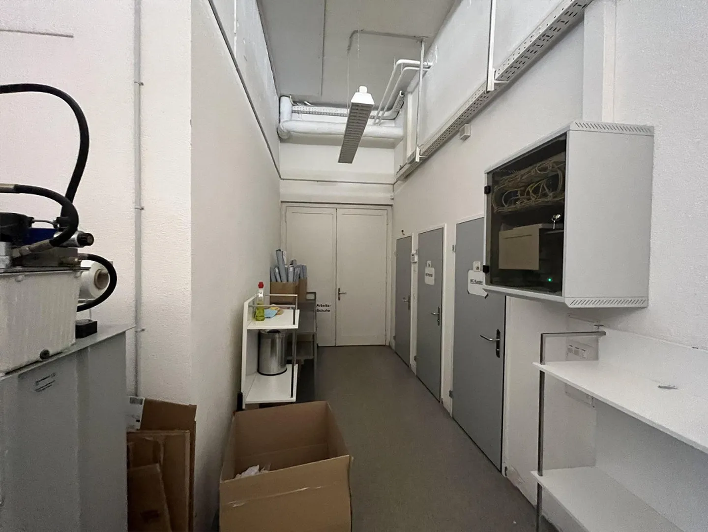 Espace de vente attrayant, directement sur l'autoroute à Dierikon LU - Photo 9 sur 13