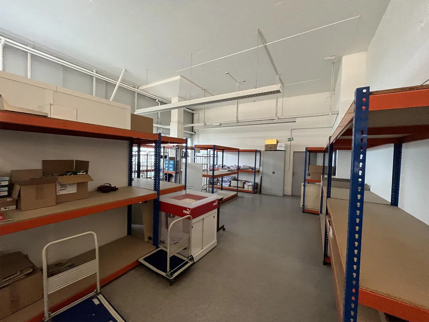 Espace de vente attrayant, directement sur l'autoroute à Dierikon LU - Photo 10 sur 13