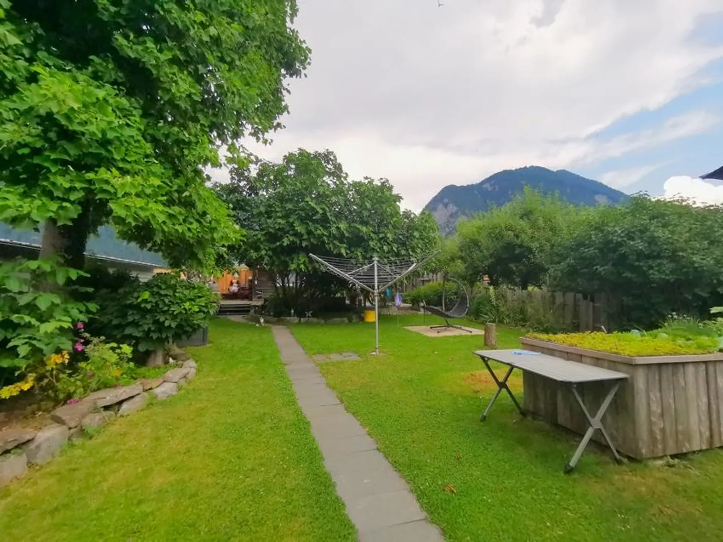 Residential building with commercial part in a desirable location - Photo 1 of 8