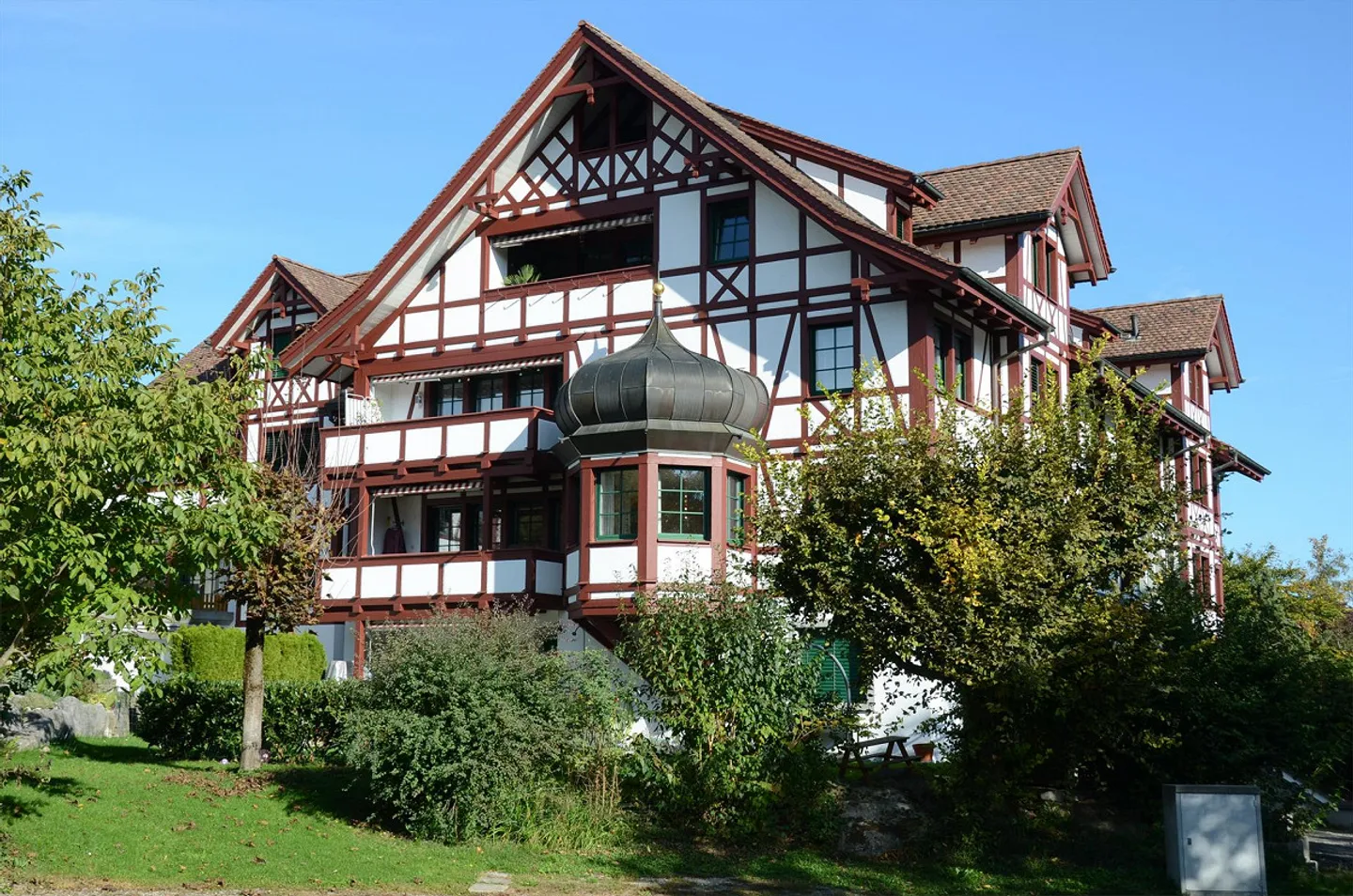 Spacious apartment with terrace and garden share - Photo 1 of 17