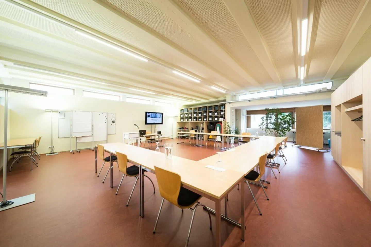 251 m² espaces commerciaux/bureaux et de formation passionnants près de la gare de Brugg - Photo 4 sur 8