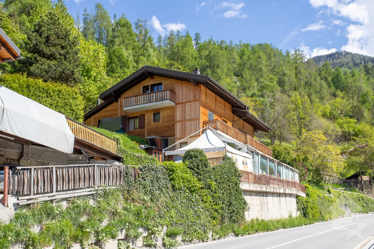 Grande casa di 7,5 stanze con carrozzeria al piano terra: offerta rara! - Foto 2 di 40
