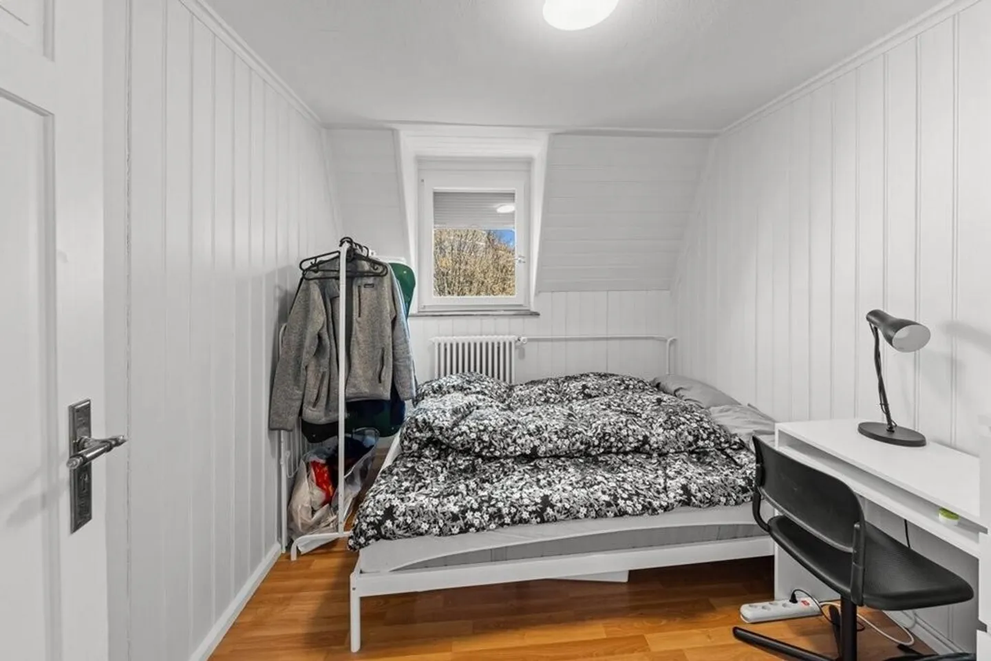 Appartamento unico di 5,5 stanze con terrazza sul tetto e grande soffitta - Foto 6 di 11