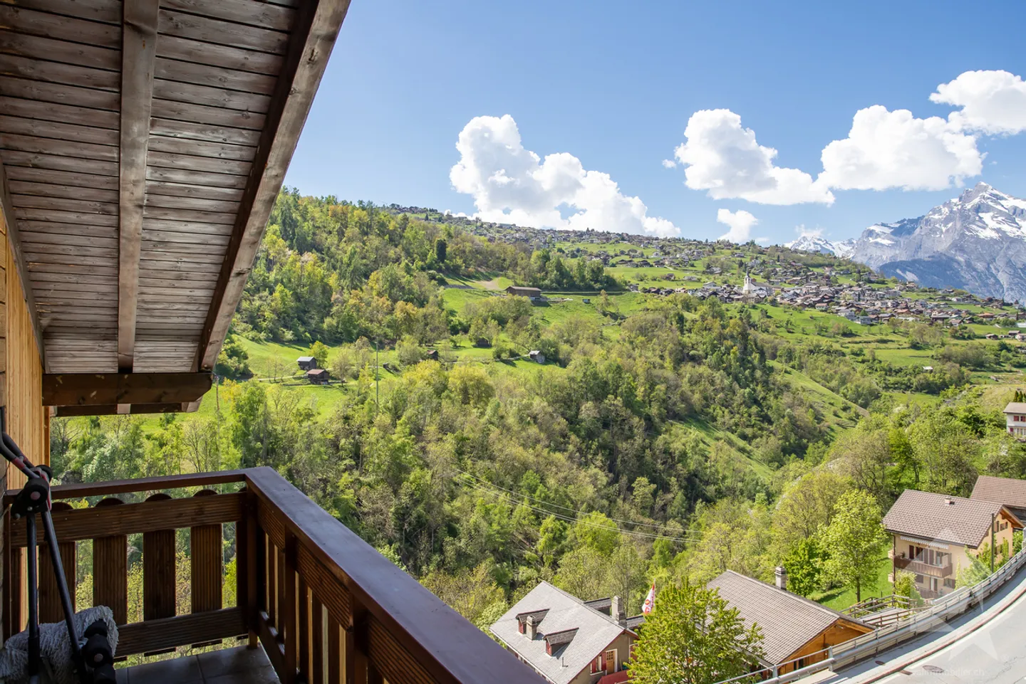 Grande casa di 7,5 stanze con carrozzeria al piano terra: offerta rara! - Foto 5 di 40