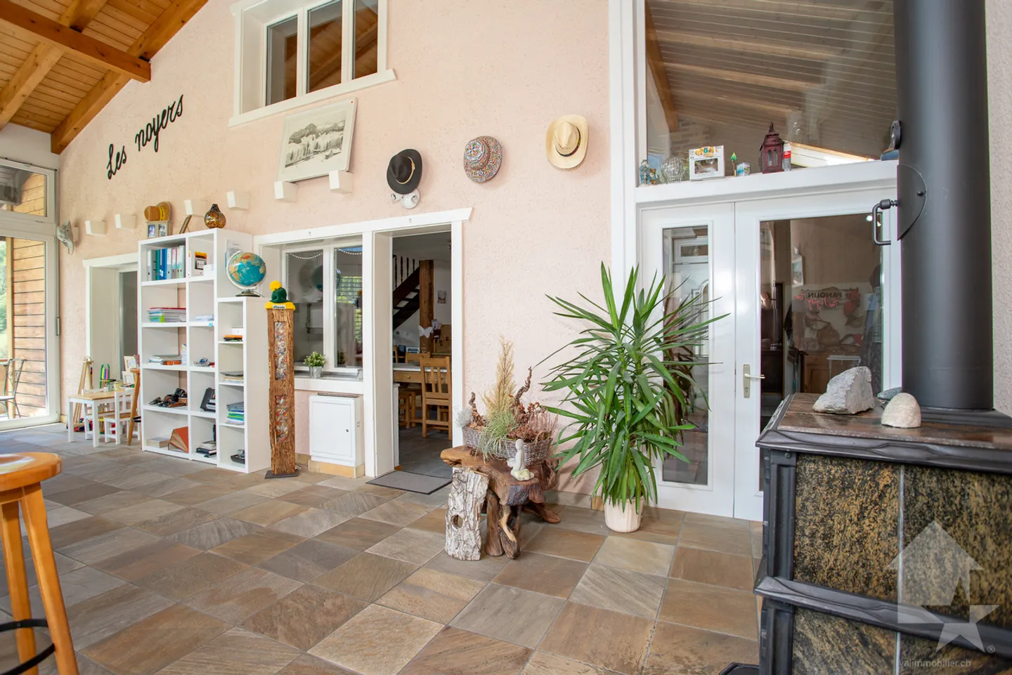 Grande casa di 7,5 stanze con carrozzeria al piano terra: offerta rara! - Foto 18 di 40