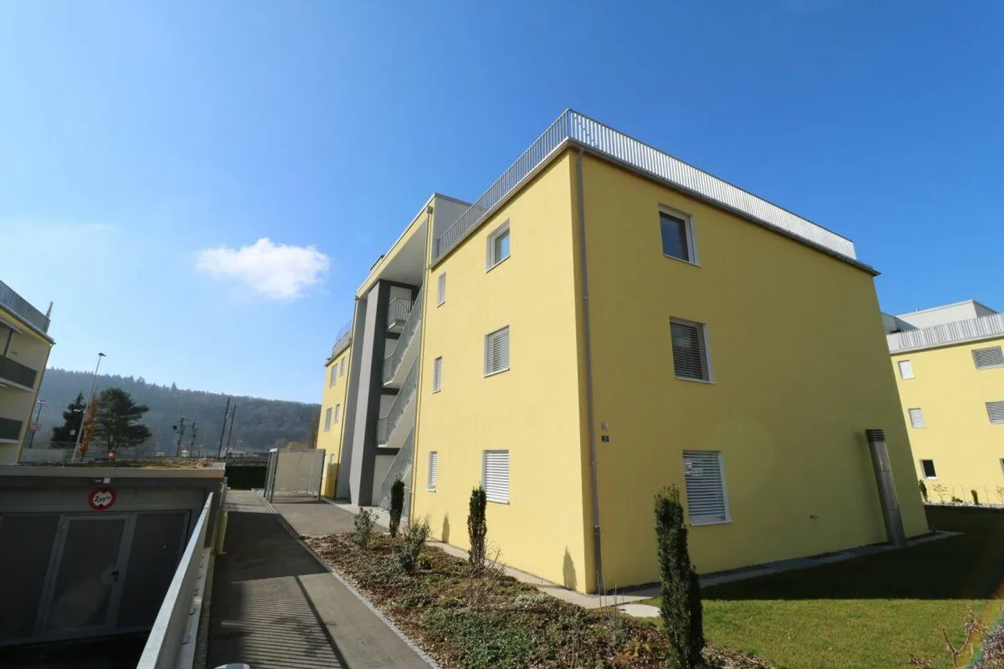 Studio partiellement meublé - Photo 1 sur 6