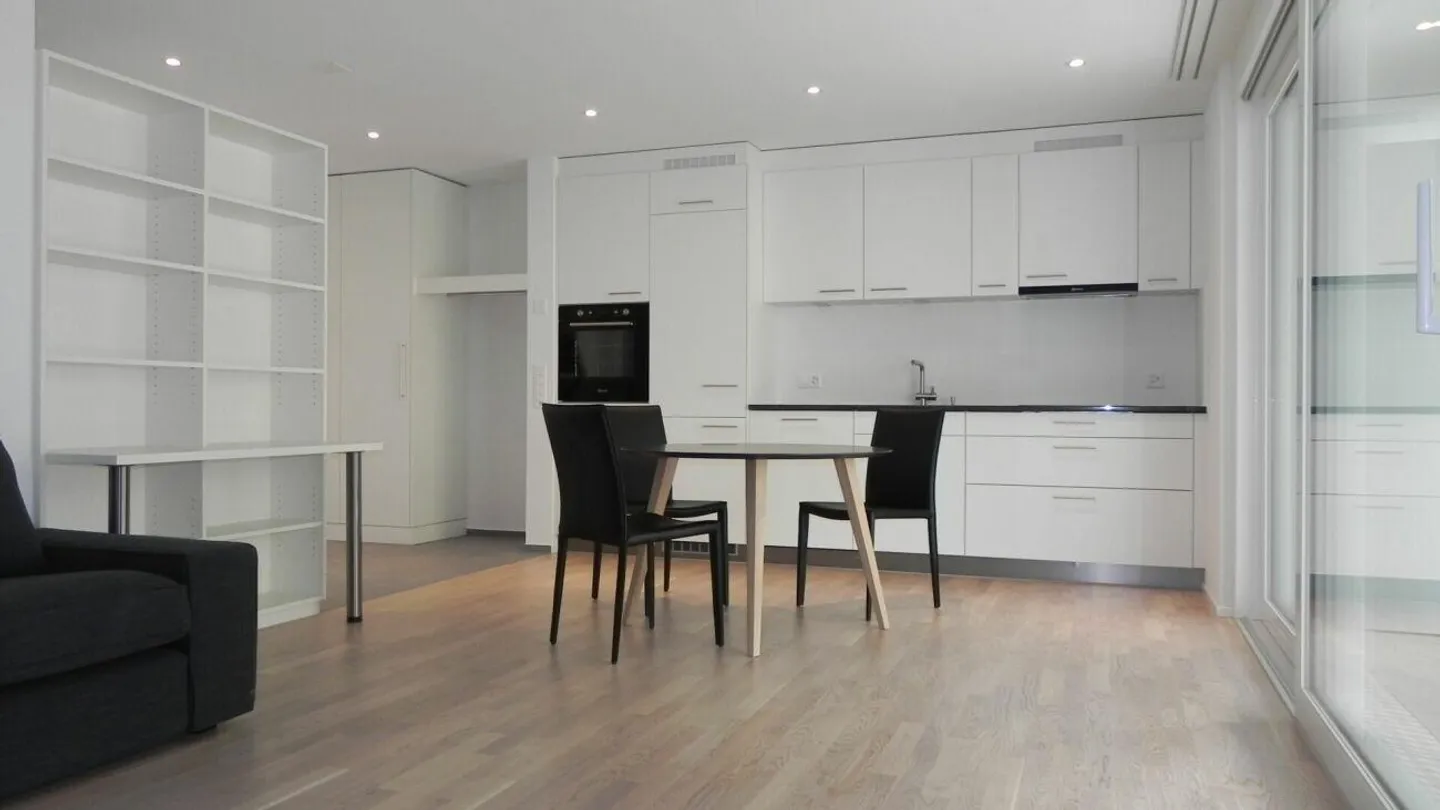 Studio partiellement meublé - Photo 2 sur 6