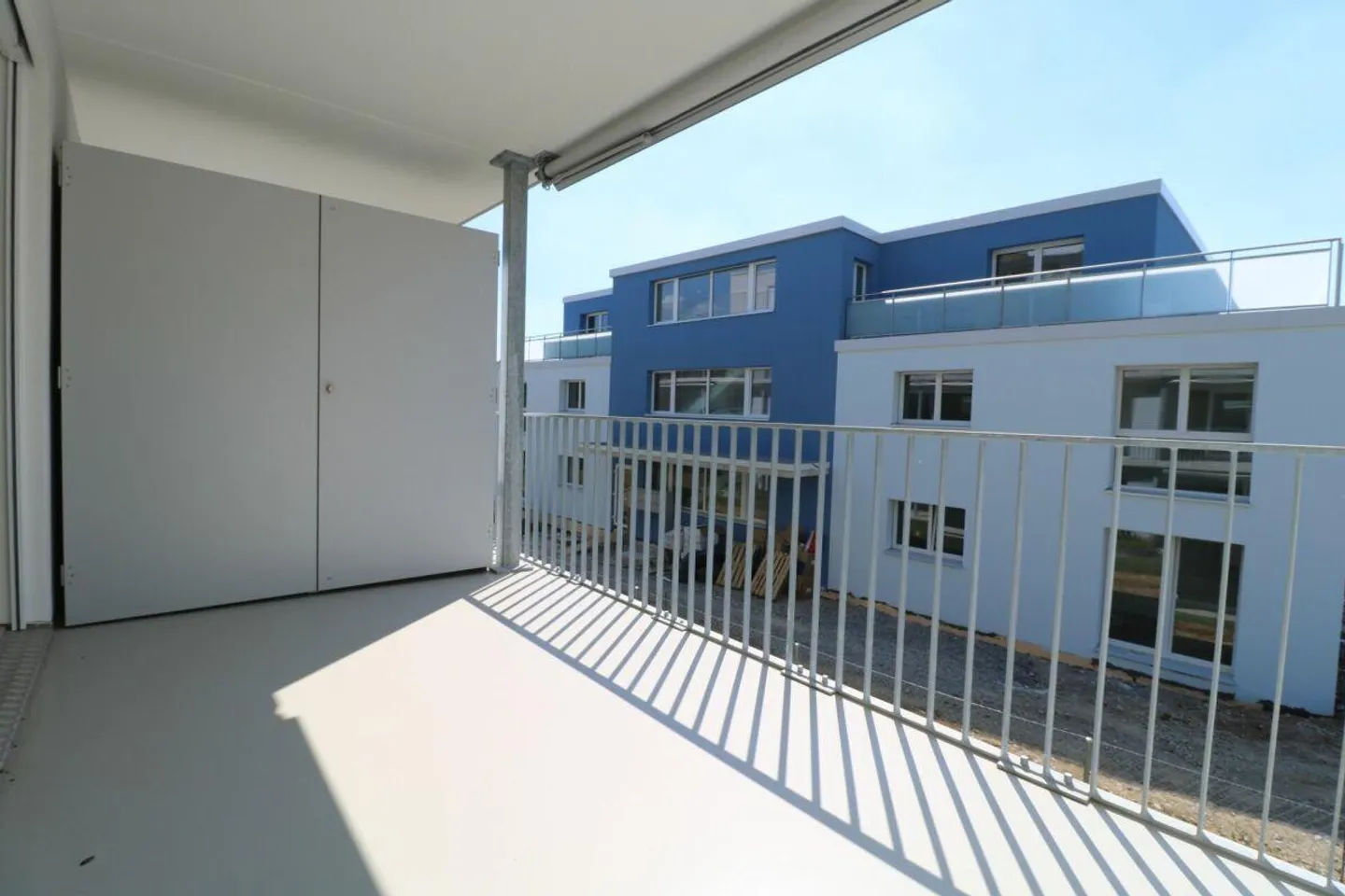 Studio partiellement meublé - Photo 5 sur 6