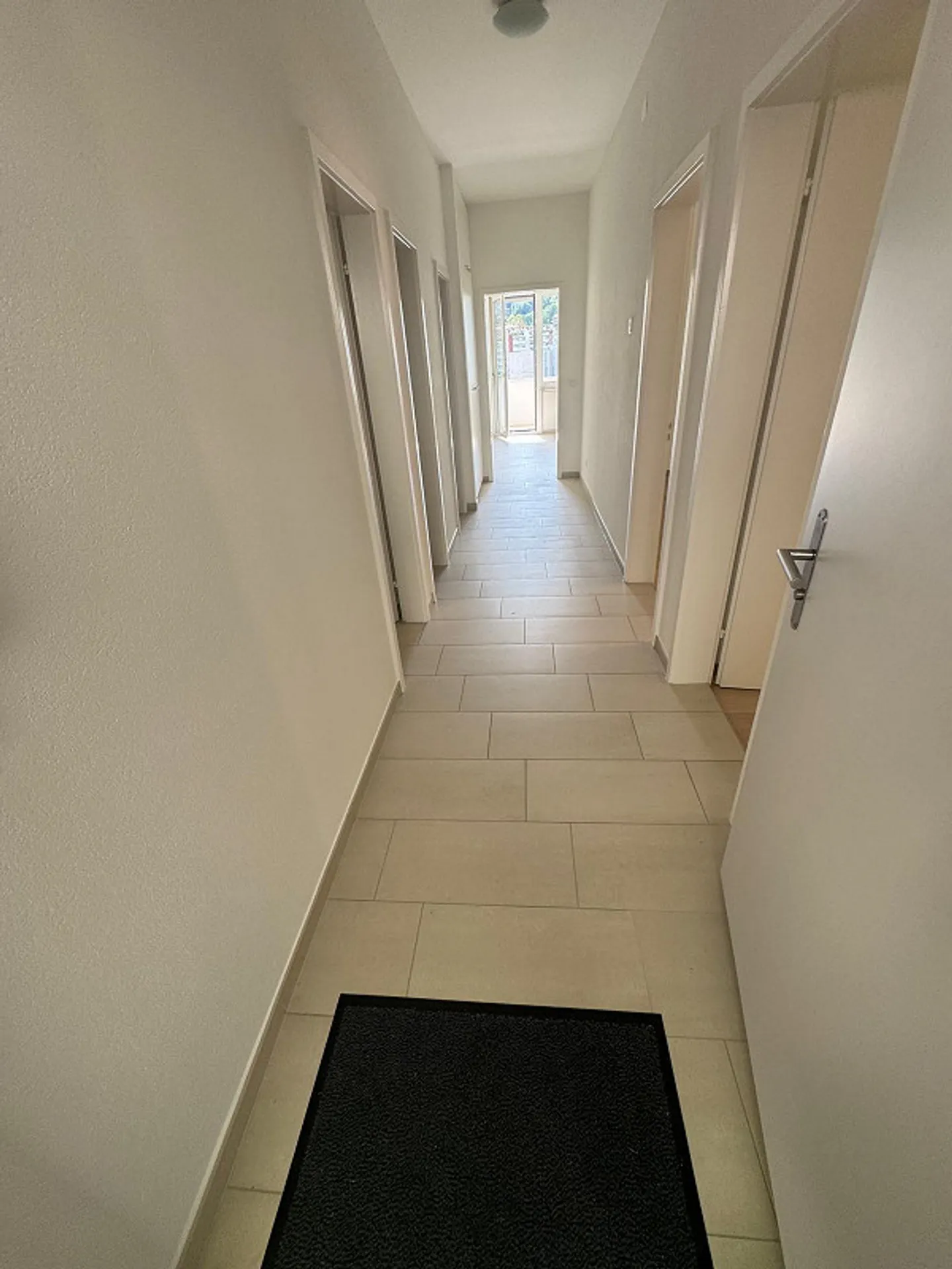 Appartamento elegante di 3,5 locali con vista panoramica sul lago a Lugano - Foto 5 di 8