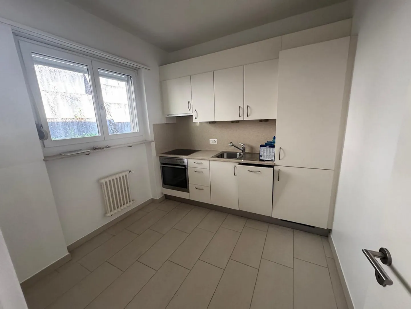 Appartamento elegante di 3,5 locali con vista panoramica sul lago a Lugano - Foto 3 di 8