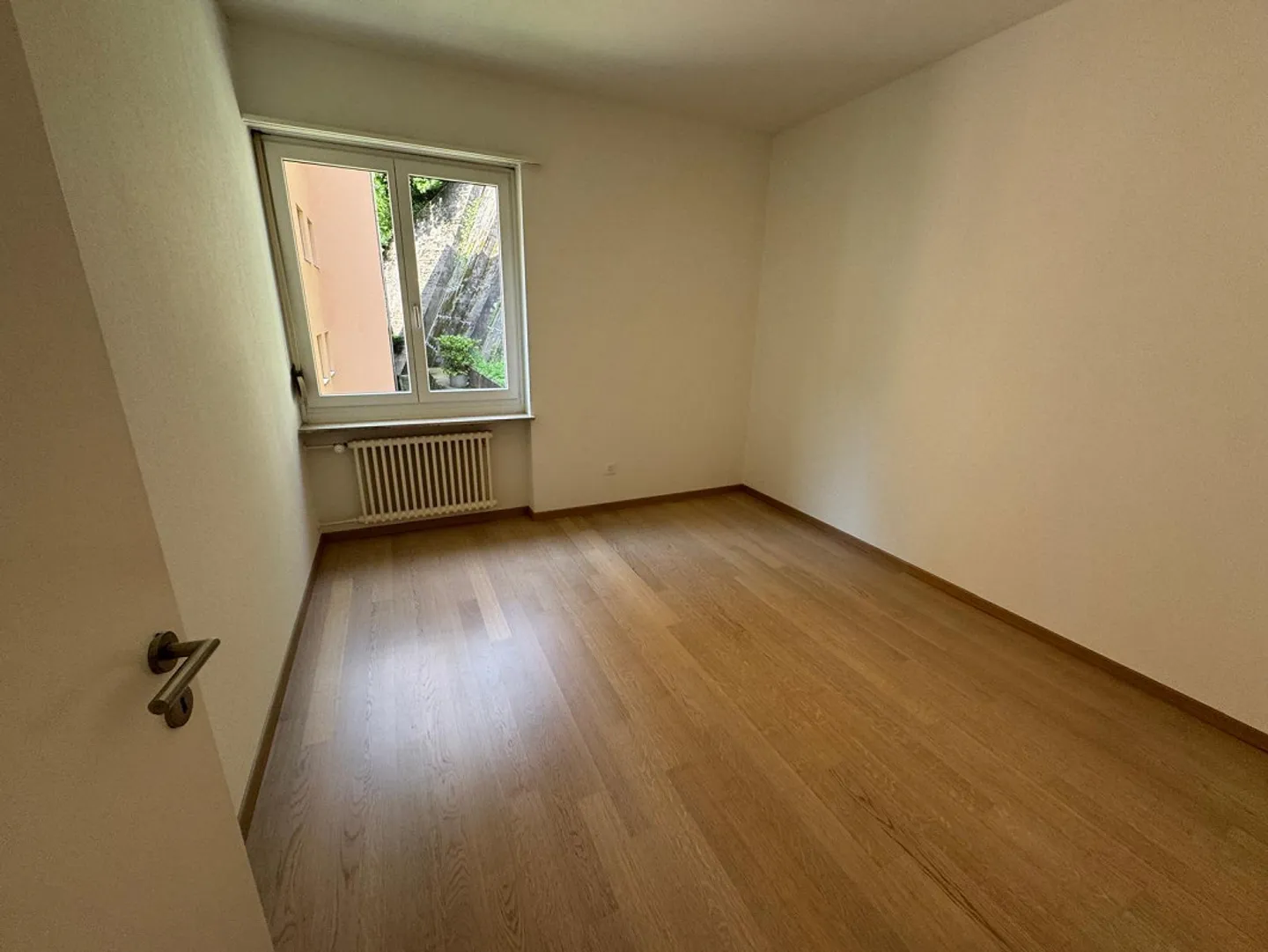 Appartamento elegante di 3,5 locali con vista panoramica sul lago a Lugano - Foto 4 di 8