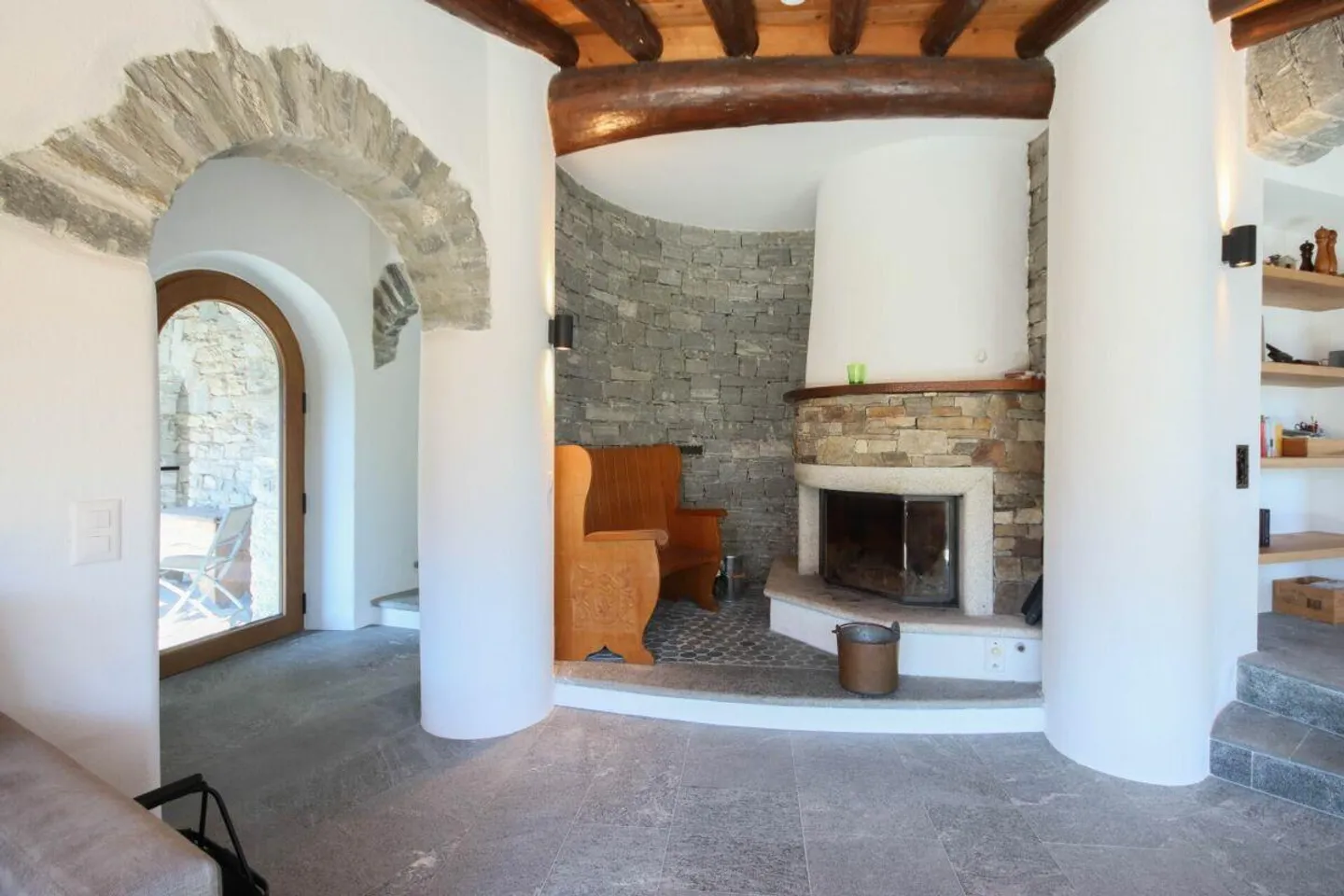 Villetta ticinese ristrutturata con 4½ camere in posizione assolutamente isolata ... - Foto 7 di 23