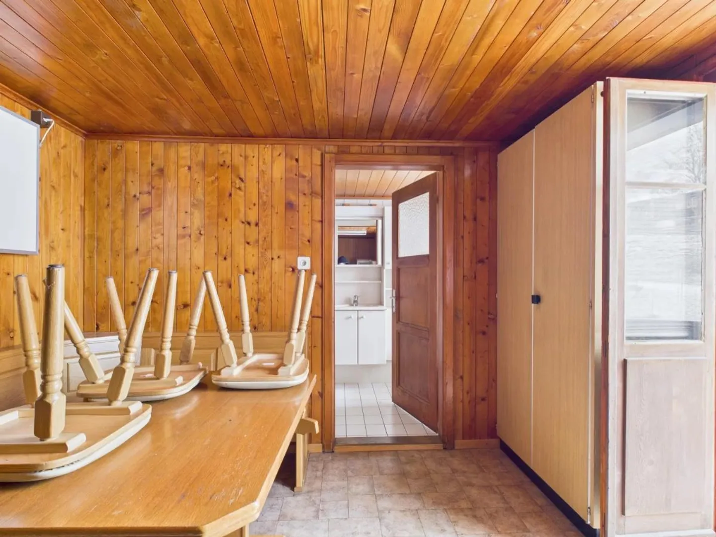 Two-family house in need of renovation in Grengiols - Photo 6 of 10