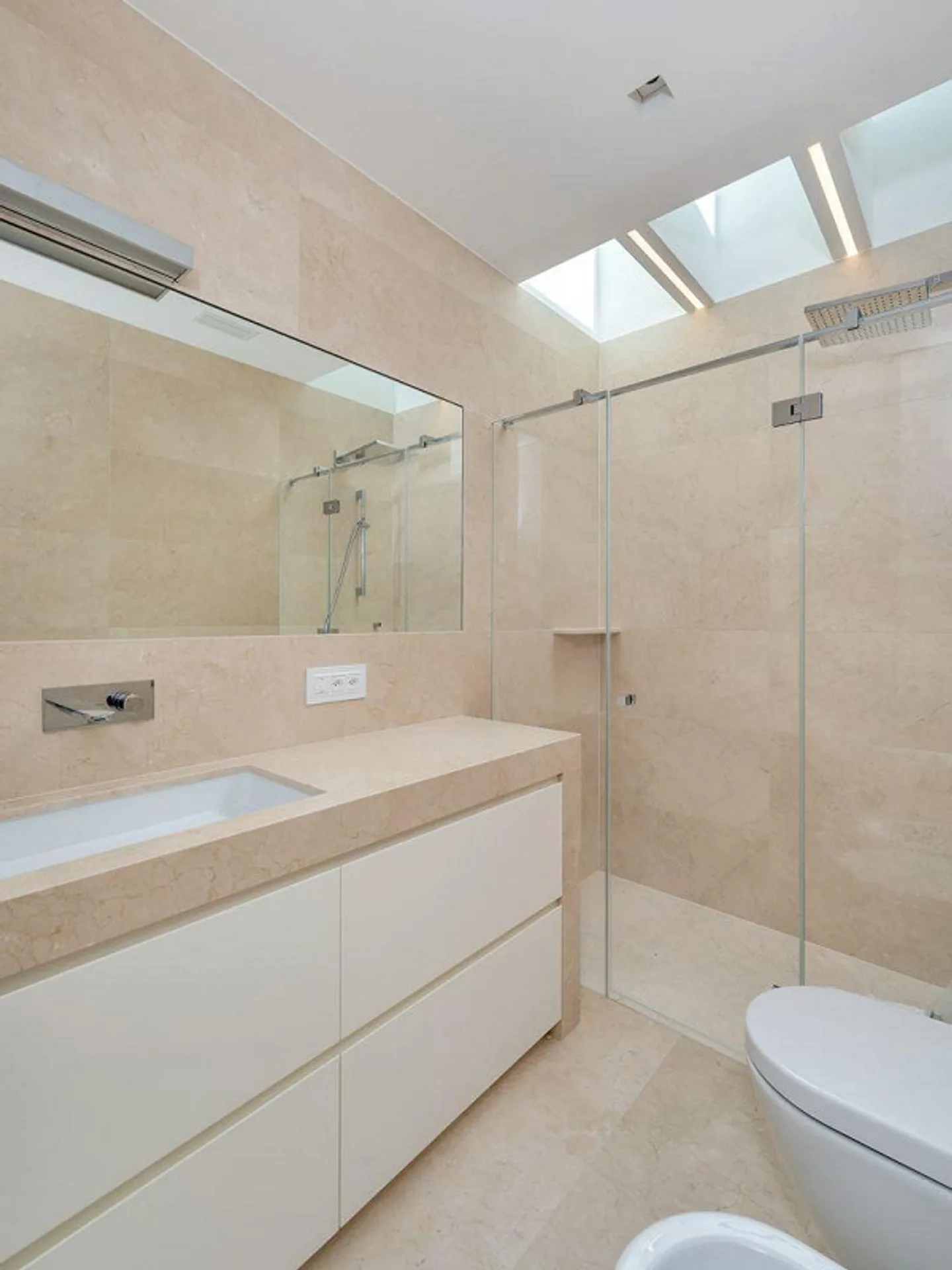 LUSSUOSO ATTICO DI 4.5 LOCALI | LUXURIOUS 4.5-ROOM PENTHOUSE | LUSS... - Foto 7 von 7