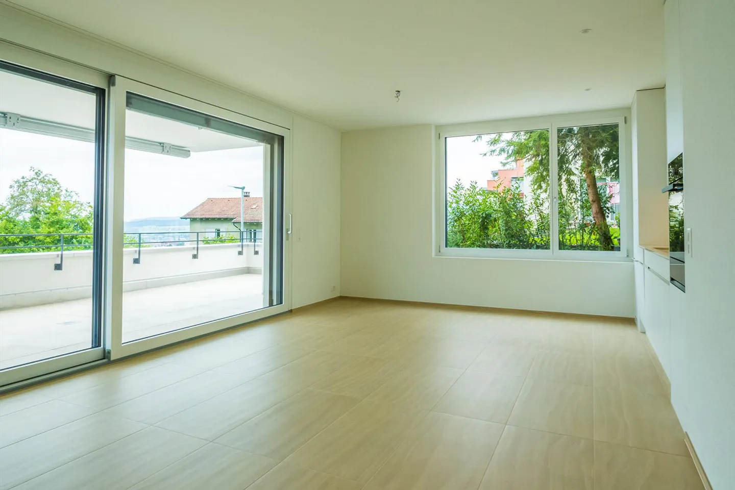 Moderne 2.5-Zimmerwohnung in Zug - Foto 2 di 9